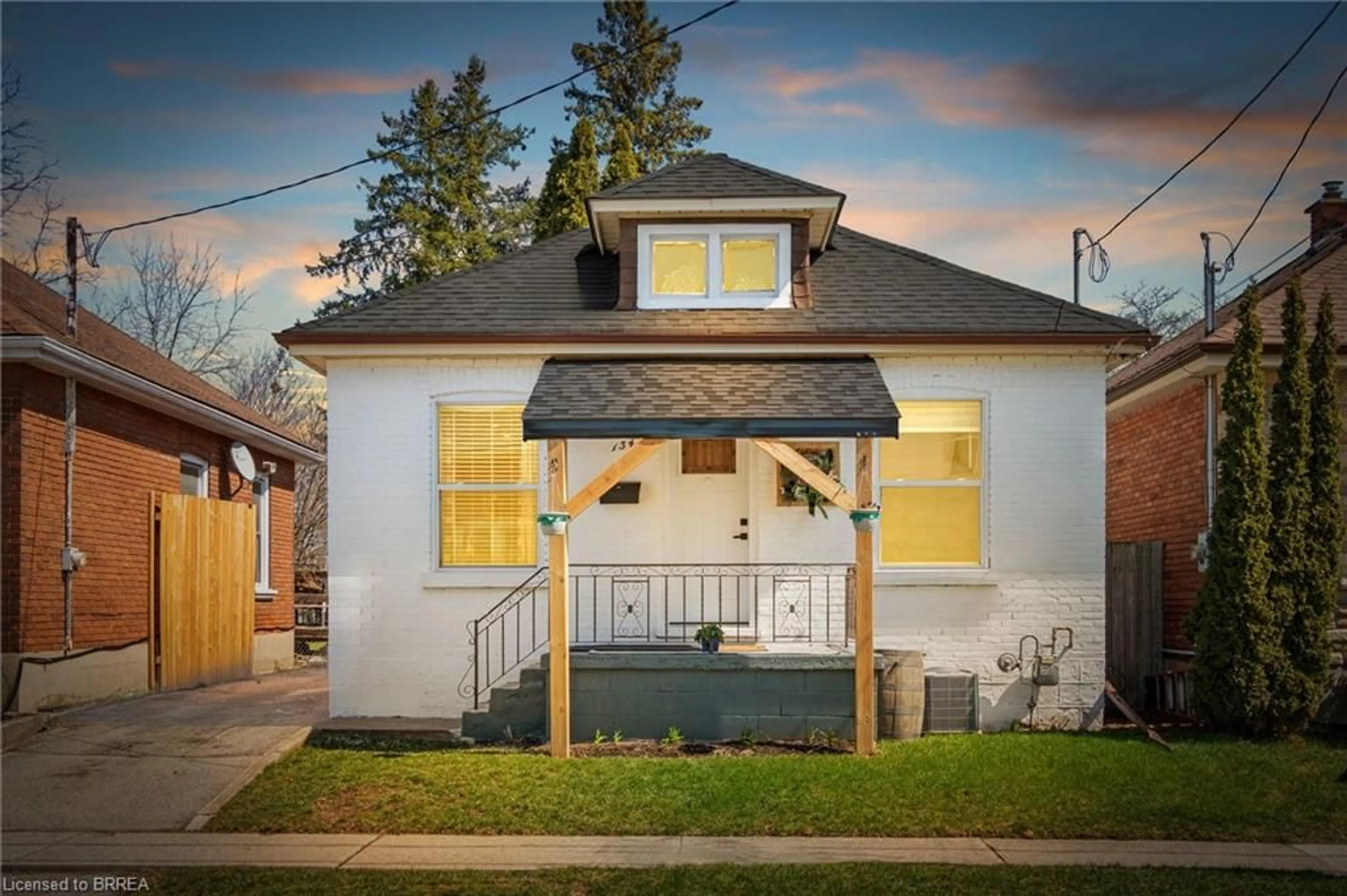 Unknown for 134 Superior St, Brantford Ontario N3S 2L2