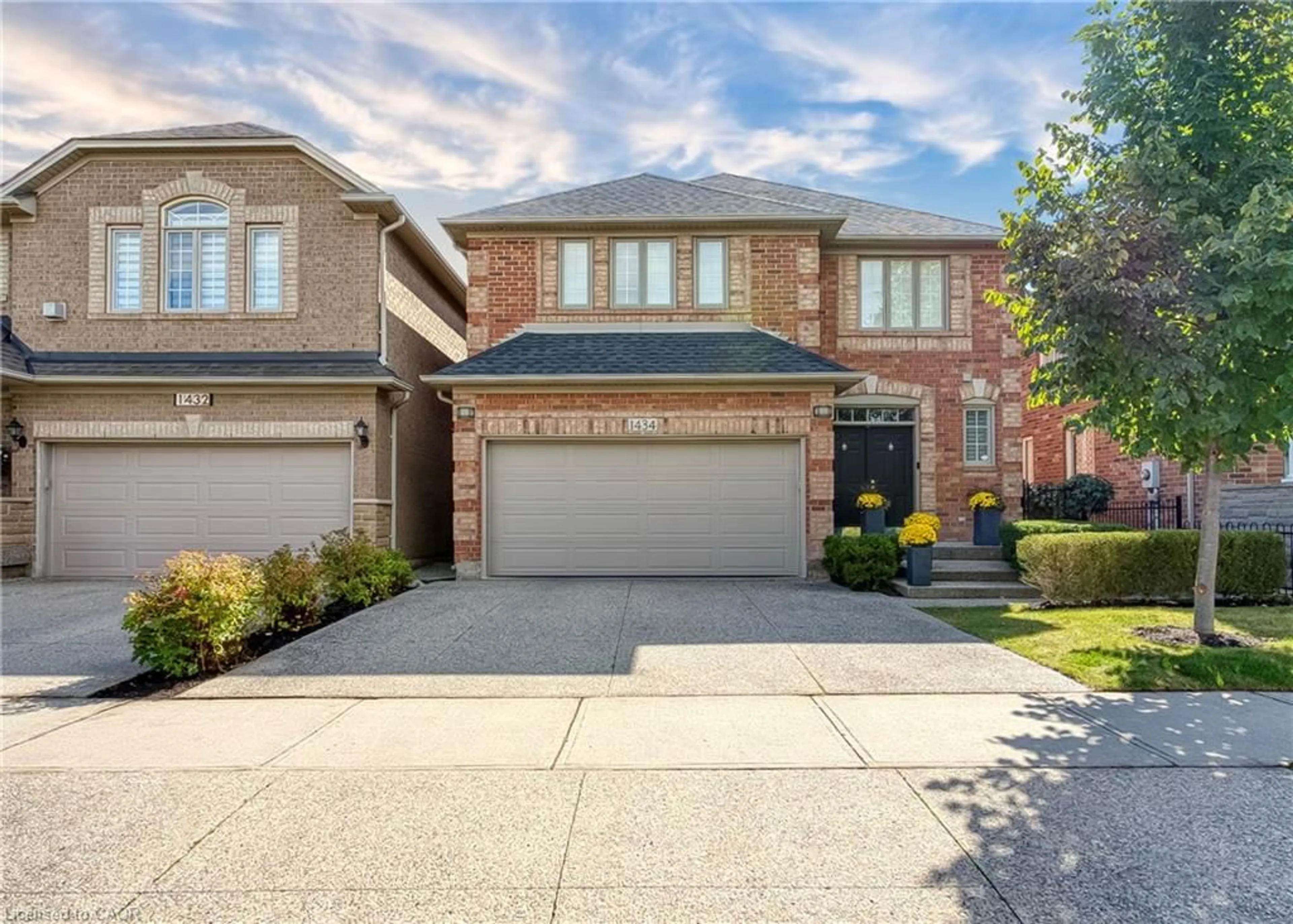 Home with brick exterior material, street for 1434 Gulledge Trail, Oakville Ontario L6M 3Z8