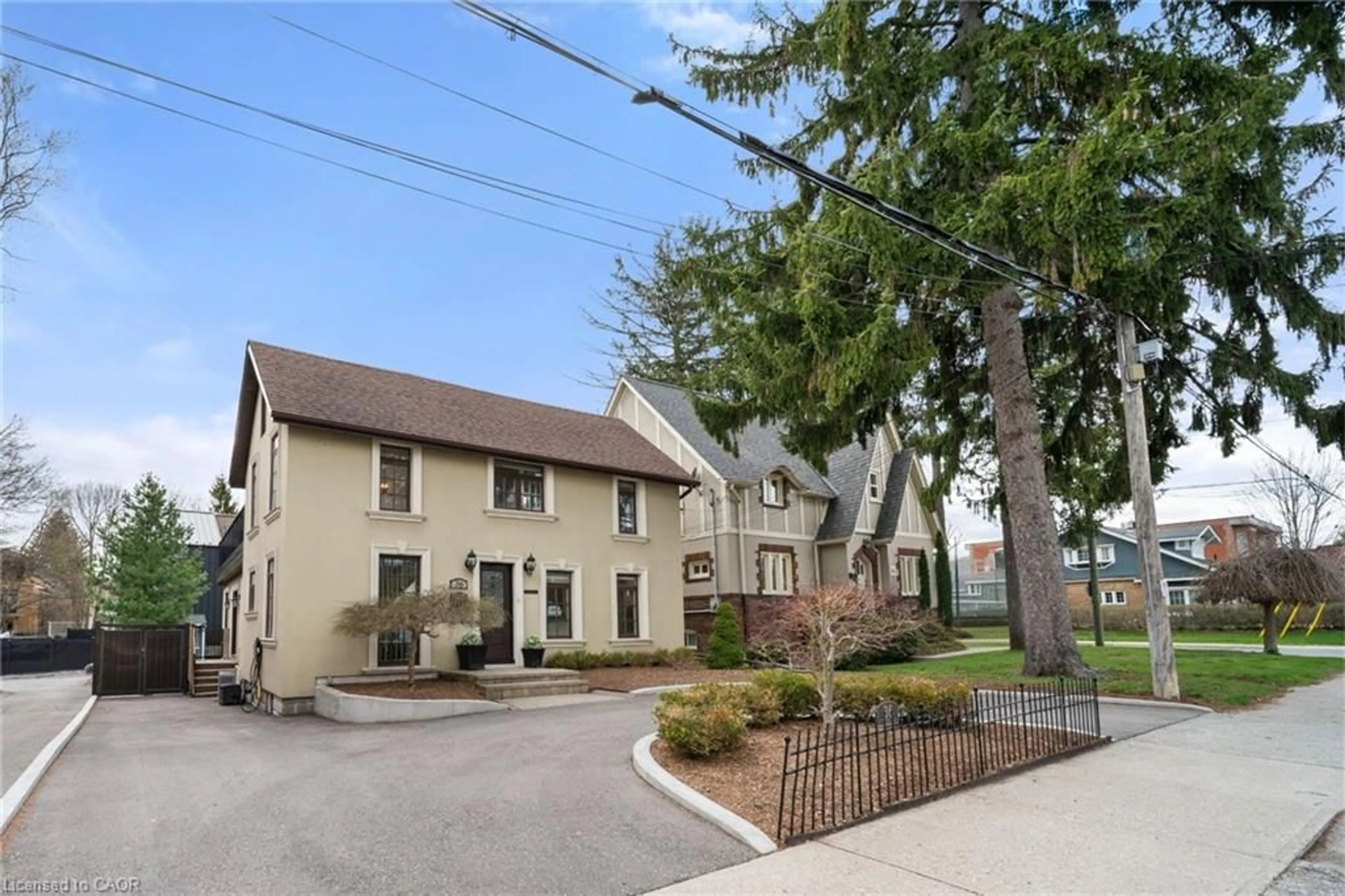 Unknown for 36 Mississauga Rd, Mississauga Ontario L5H 2H6