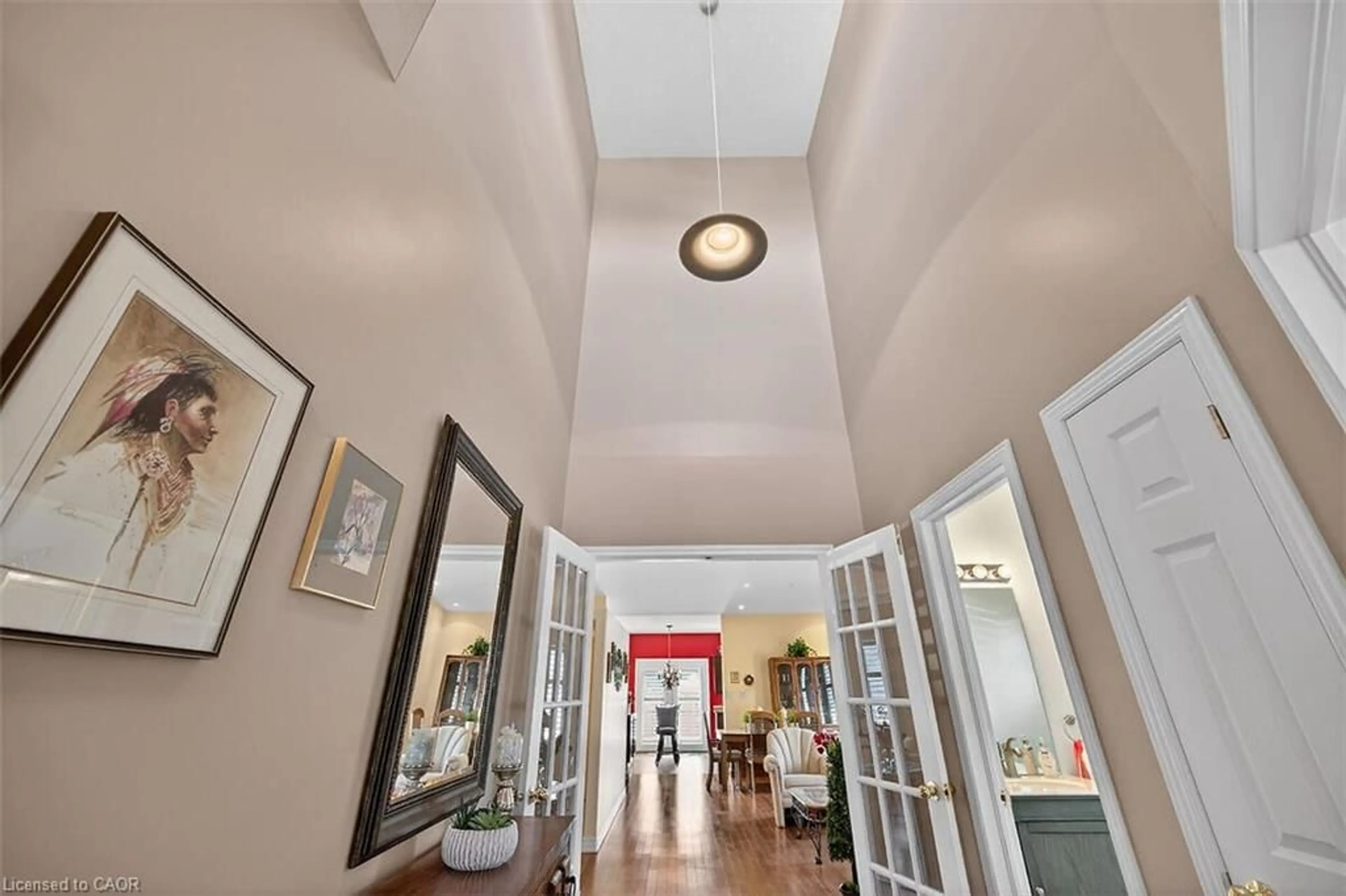 Indoor foyer for 48 Hallmark Trail, Hamilton Ontario L9B 0B8