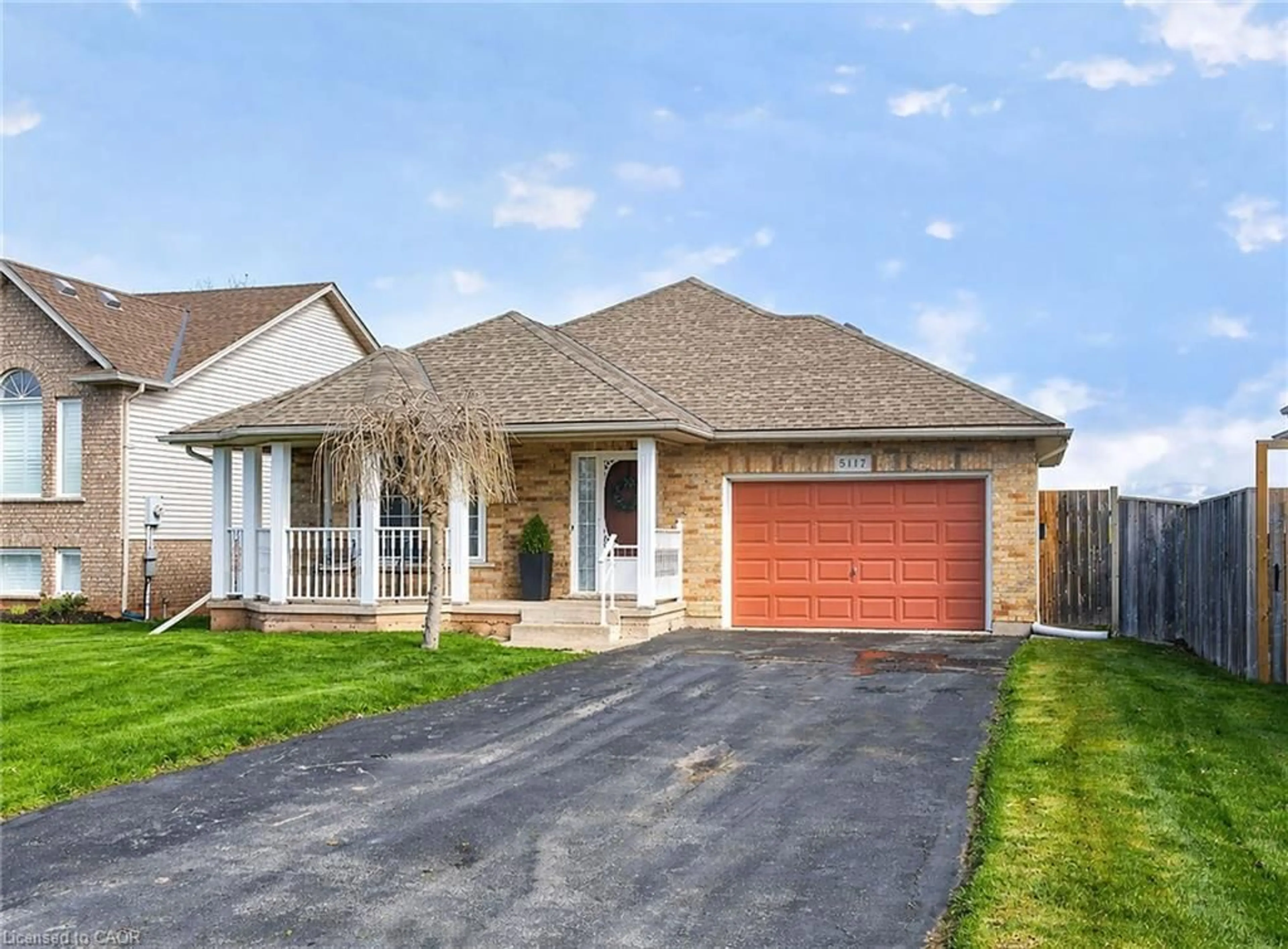 Home with brick exterior material, street for 5117 Meadowood Lane, Beamsville Ontario L3J 0J8