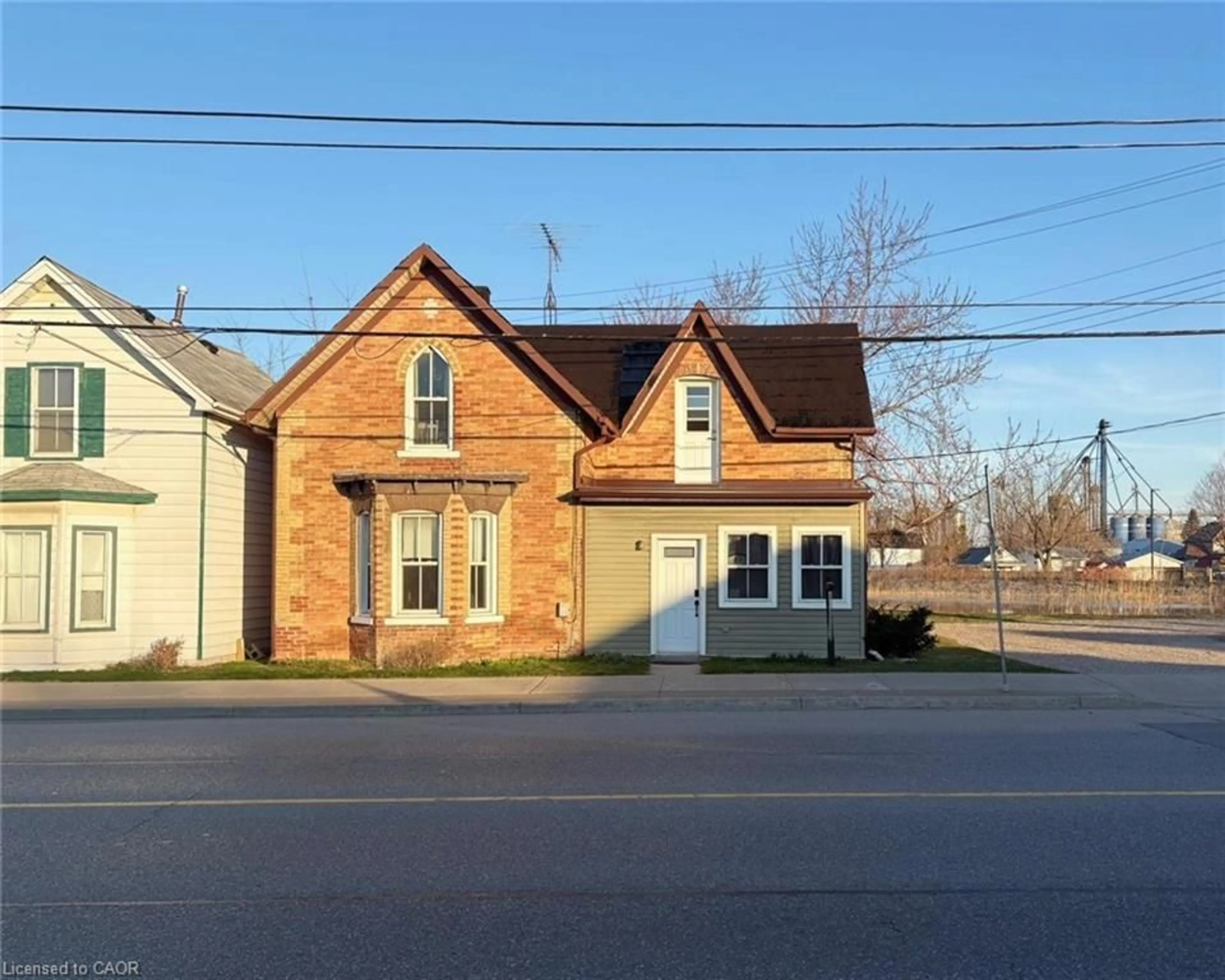 Home with brick exterior material, street for 43 Main St, Hagersville Ontario N0A 1H0