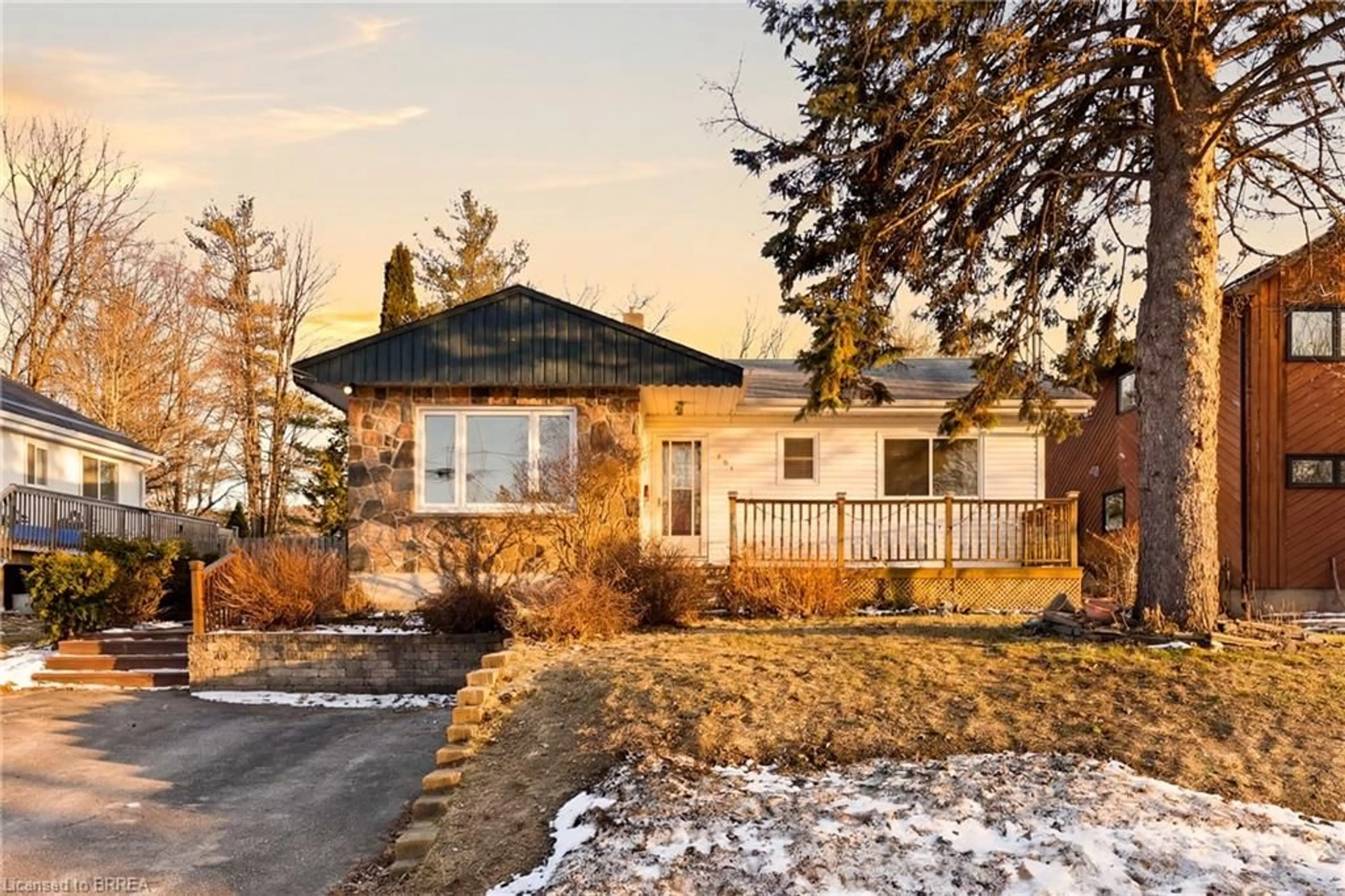 Unknown for 209 Cliff Rd, Barrie Ontario L4N 3X5