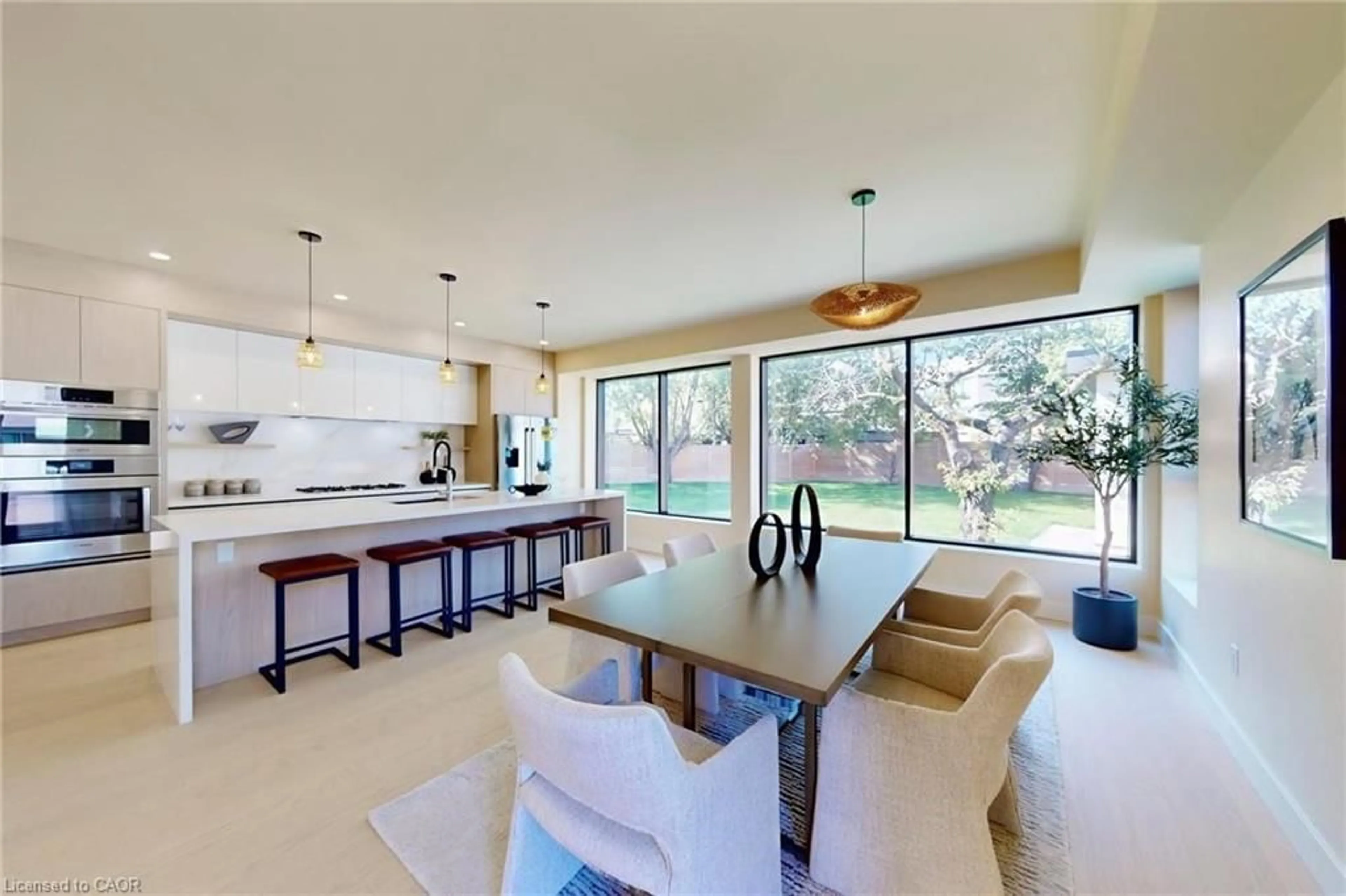 Open concept kitchen, ceramic/tile floor for 28 Dunsmore Garden, Toronto Ontario M3H 3M2