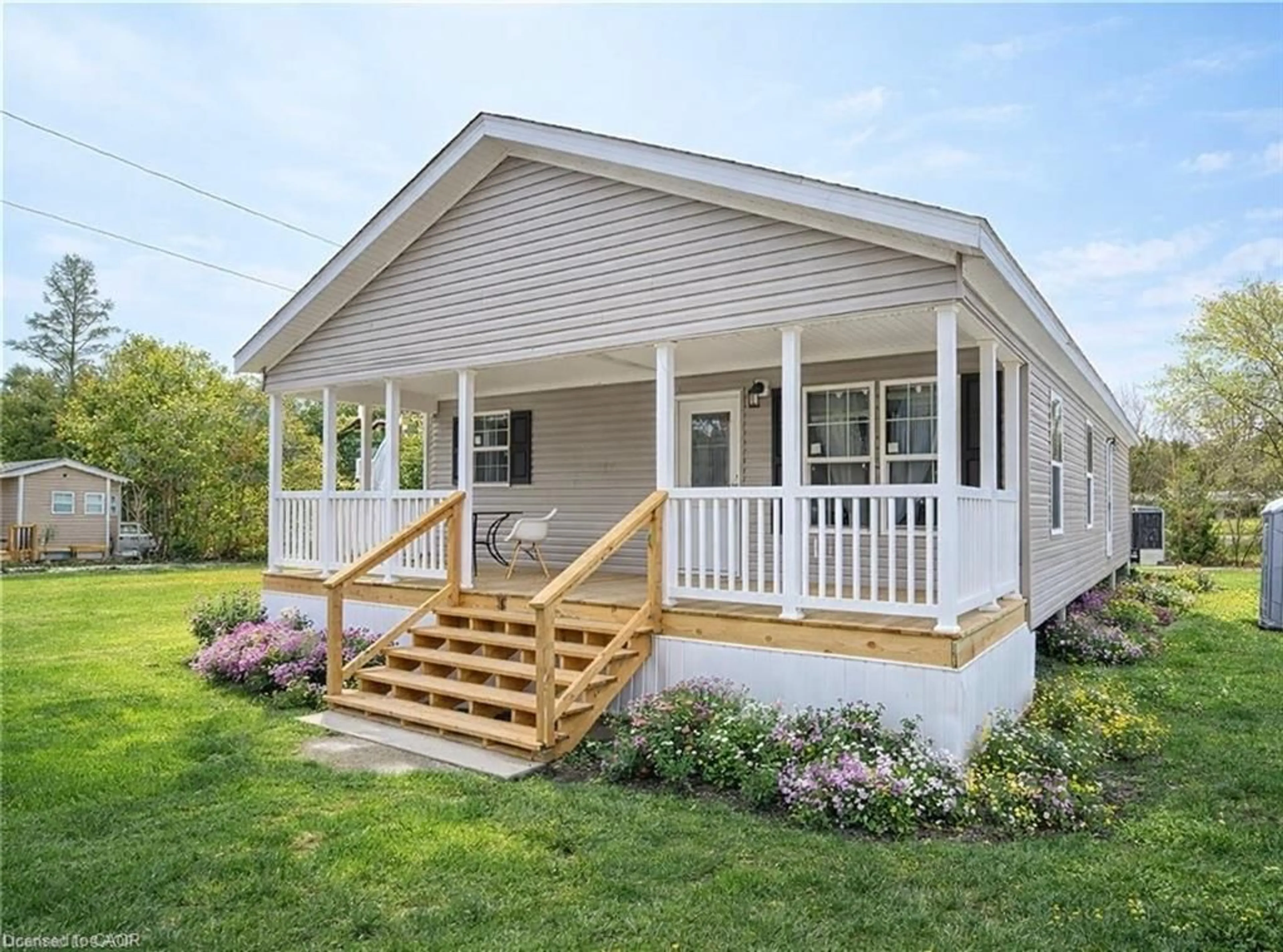 Home with vinyl exterior material, unknown for 1085 Concession 10 Rd #Lot 126/X, Flamborough Ontario L0R 1K0