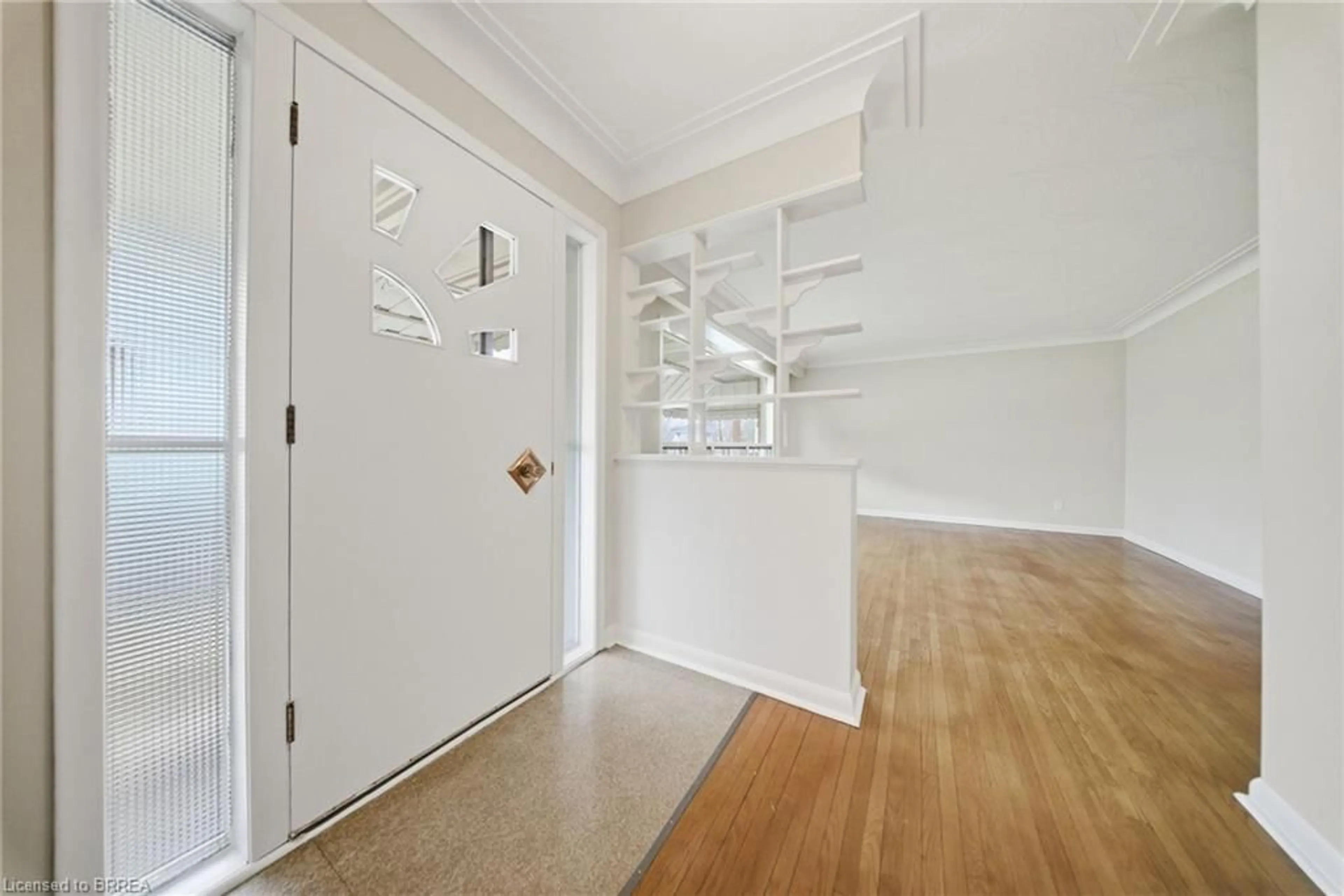 Indoor entryway for 51 Graham Ave, Brantford Ontario N3T 1C6