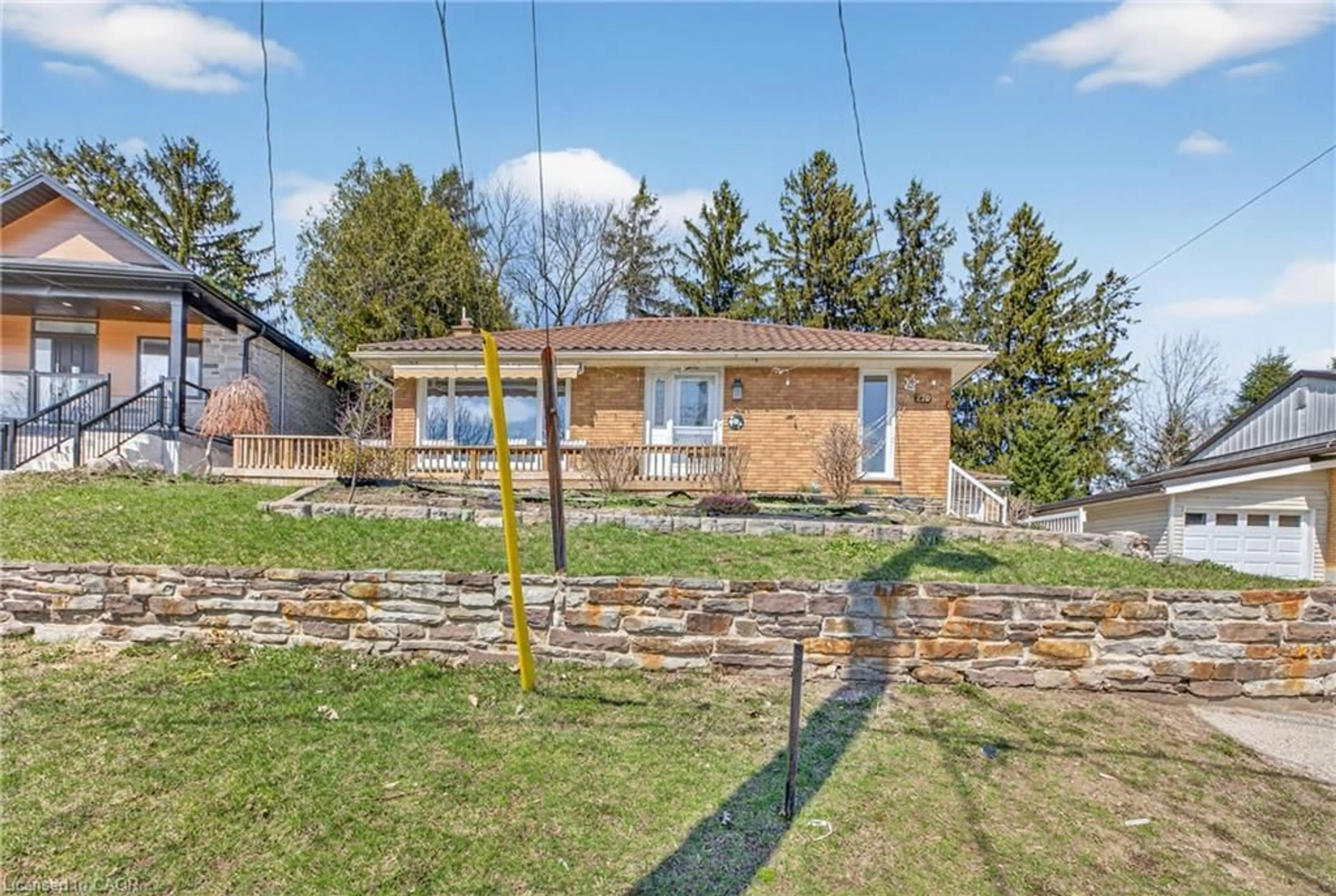 Unknown for 270 Mausser Ave, Kitchener Ontario N2M 3L1