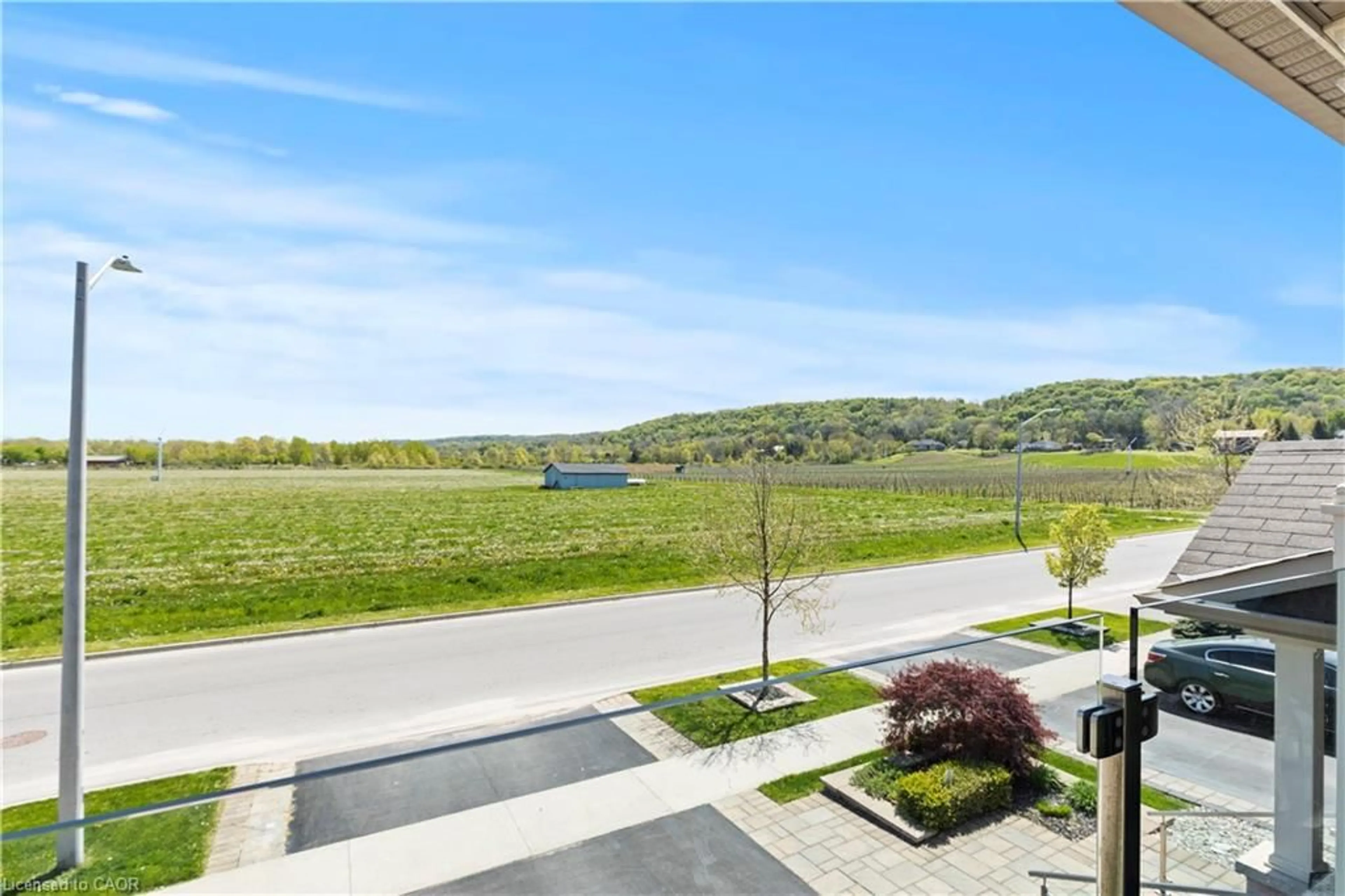 A pic from outside/outdoor area/front of a property/back of a property/a pic from drone, water/lake/river/ocean view for 326 Concession 3 Rd, Niagara-on-the-Lake Ontario L0S 1J0