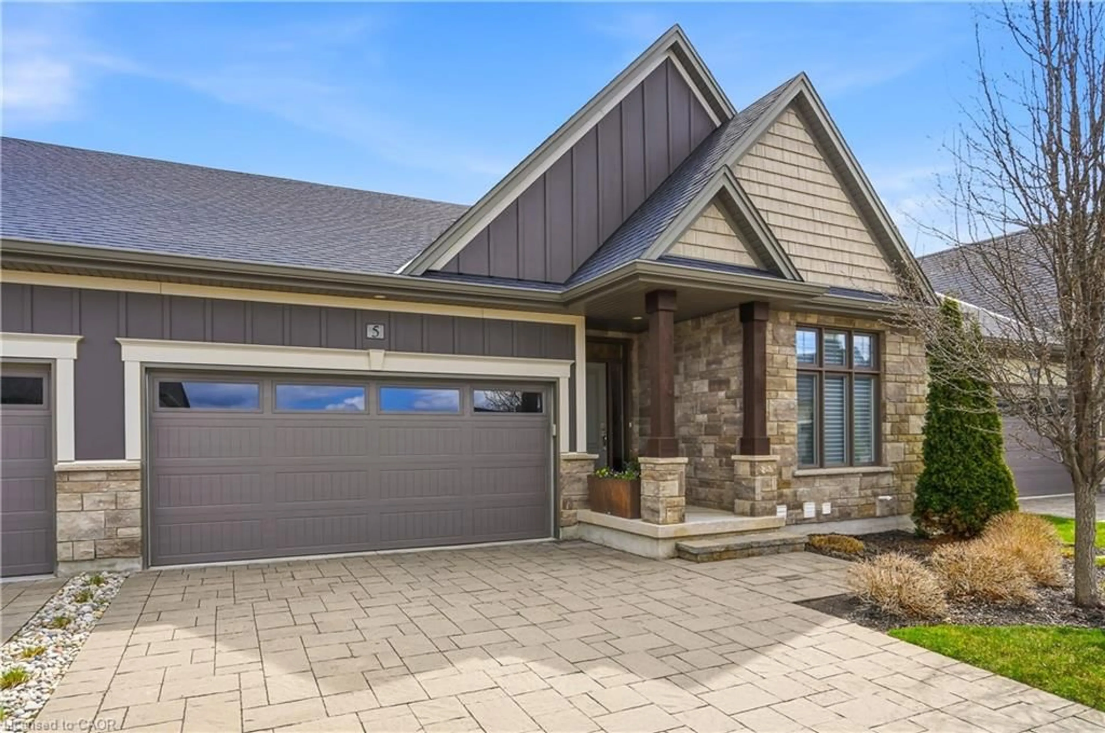 Home with brick exterior material, street for 180 Port Robinson Rd #5, Fonthill Ontario L3E 0A7