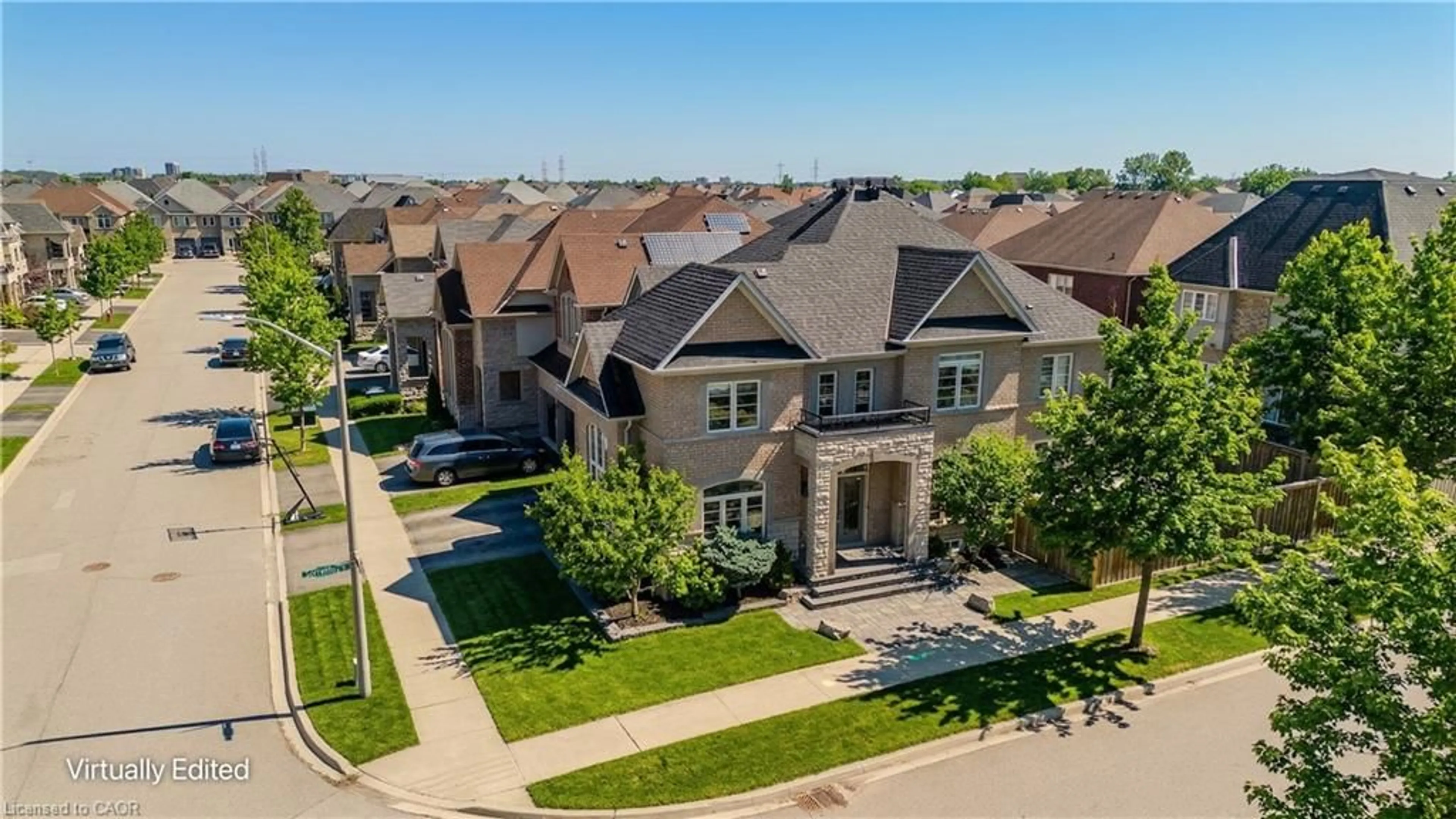 A pic from outside/outdoor area/front of a property/back of a property/a pic from drone, street for 3200 Cotter Rd, Burlington Ontario L7M 0N4