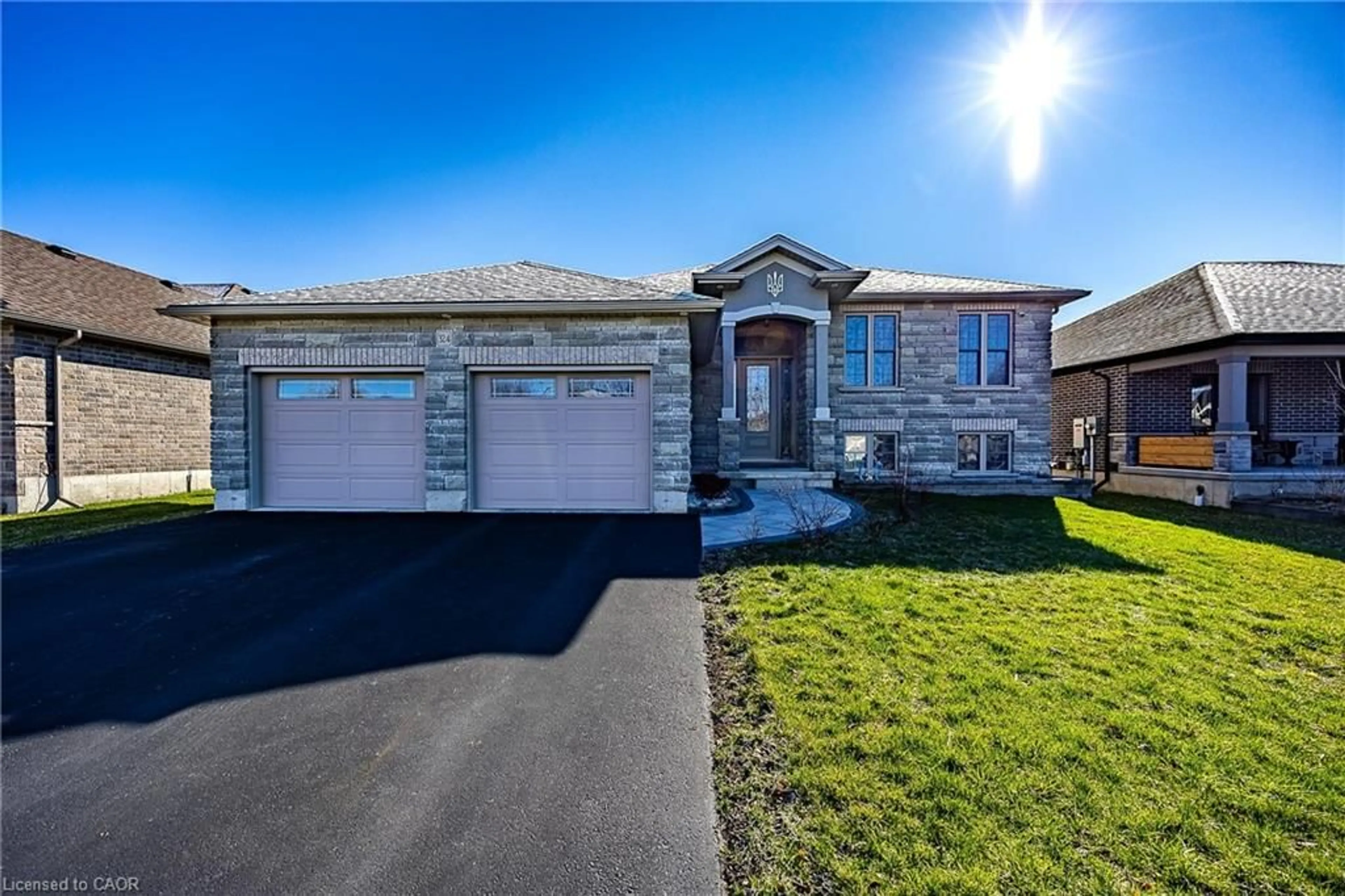 Home with brick exterior material, street for 324 Courtland Street, Delhi Ontario N4B 0A8