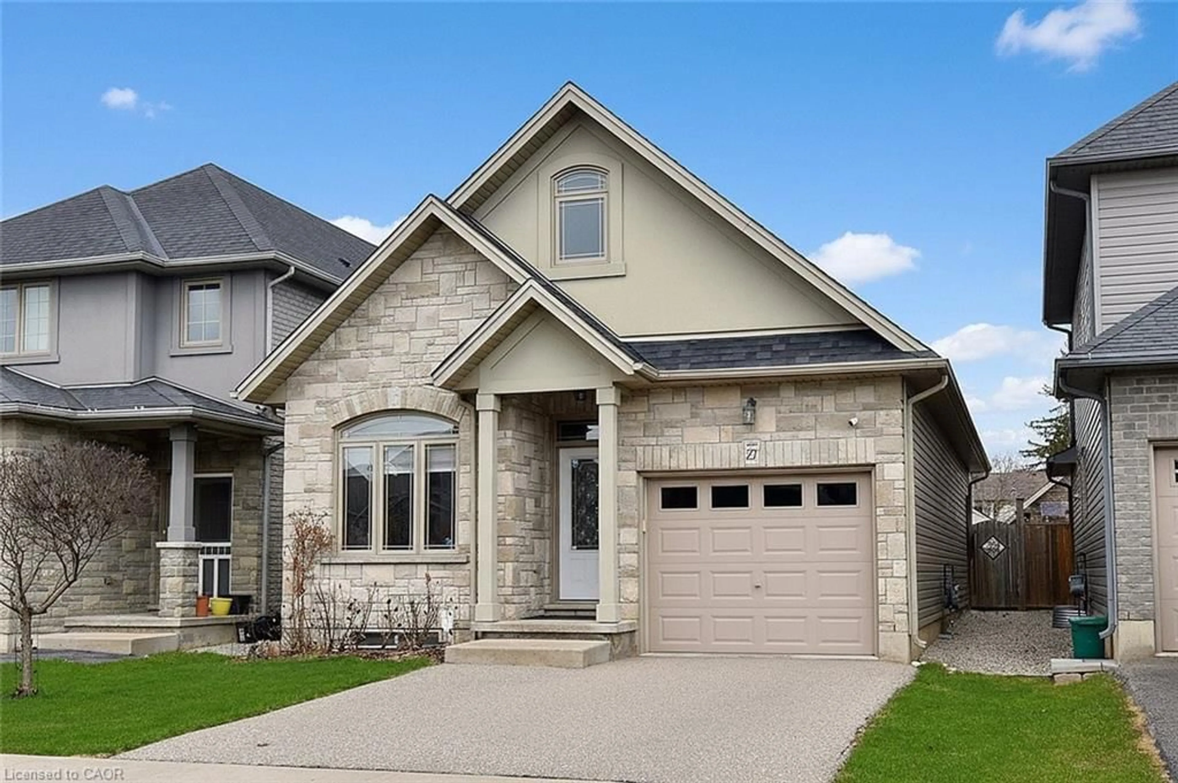 Home with brick exterior material, street for 27 Banks St, Brantford Ontario N3T 0H7