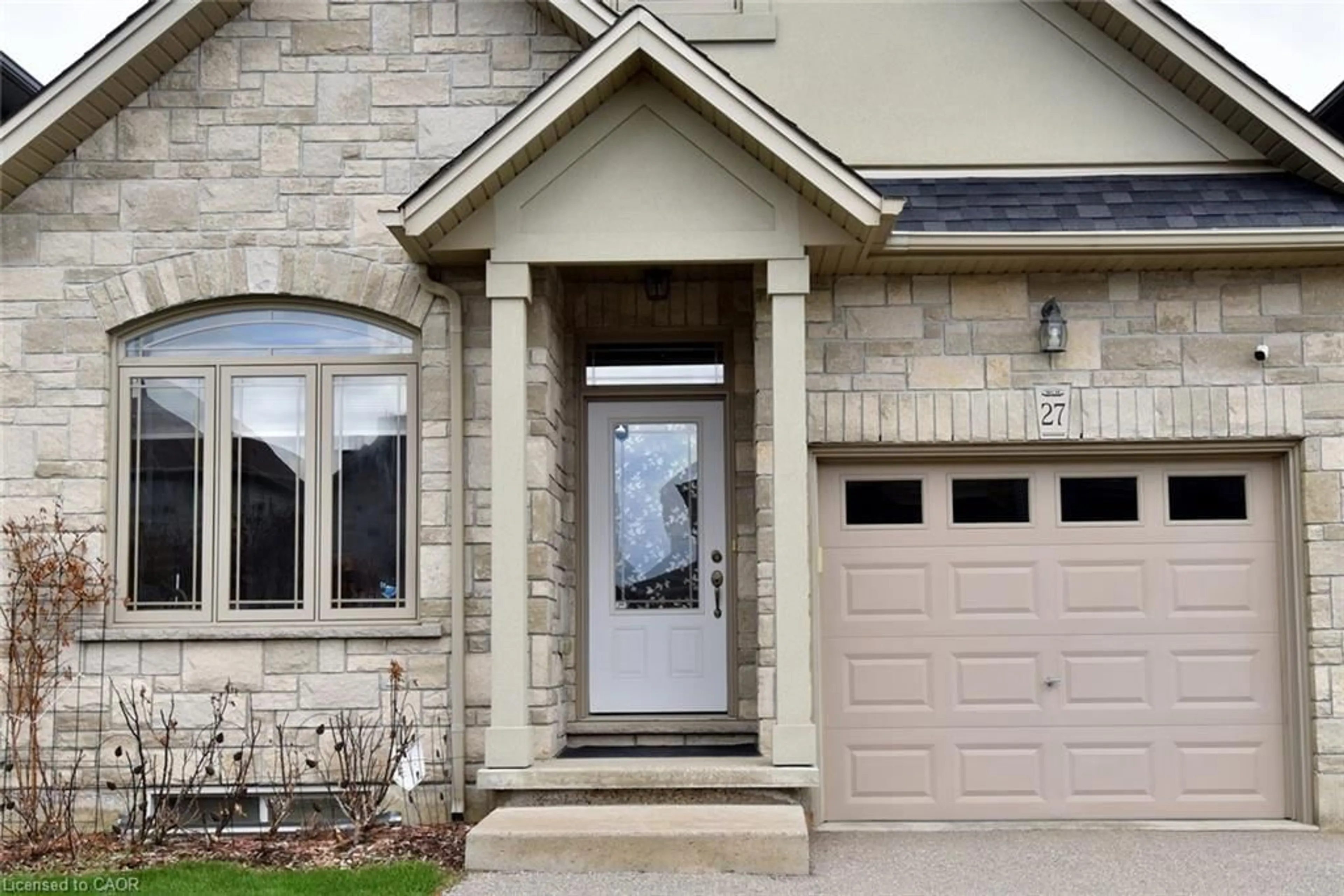 Home with brick exterior material, street for 27 Banks St, Brantford Ontario N3T 0H7