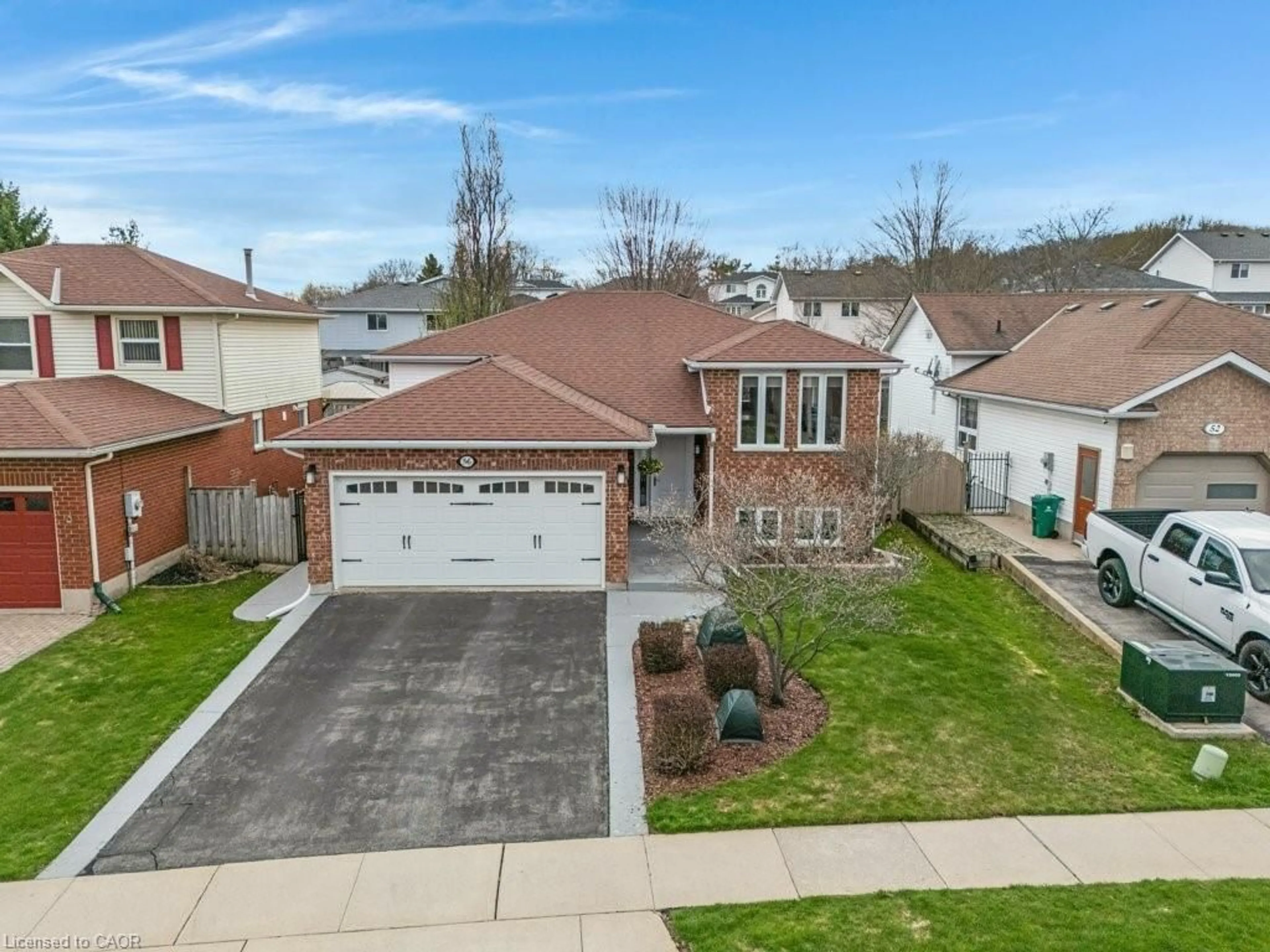 A pic from outside/outdoor area/front of a property/back of a property/a pic from drone, street for 56 Dawn Cres, Cambridge Ontario N3C 4A9