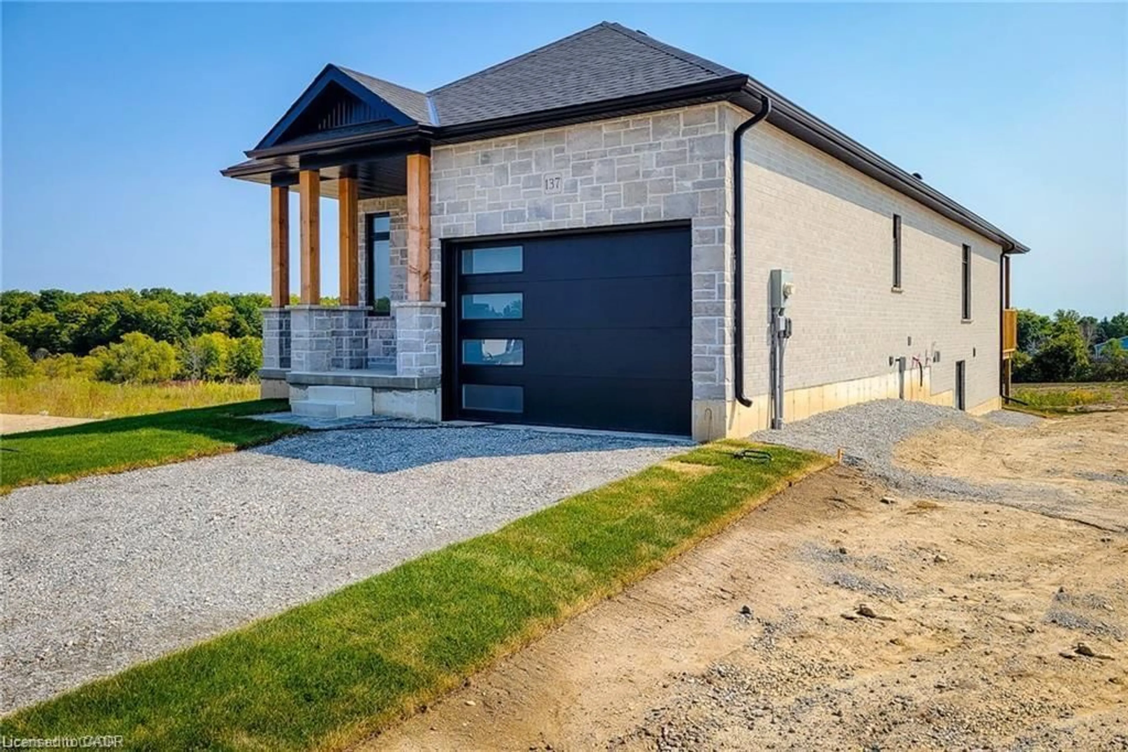 Home with brick exterior material, street for 137 Pike Creek Dr, Cayuga Ontario N0E 1E0