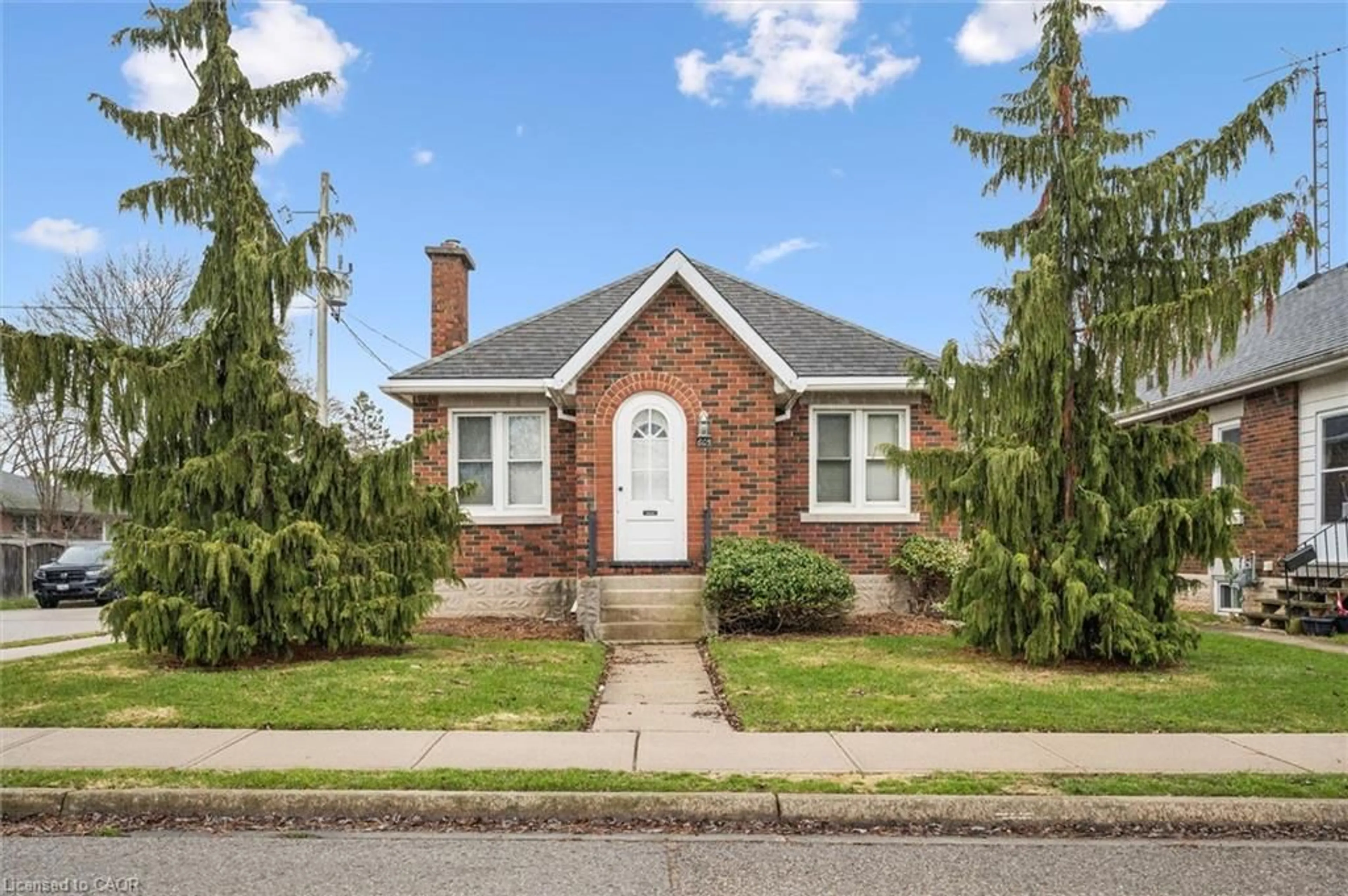 Home with brick exterior material, street for 605 Waterloo St, Cambridge Ontario N3H 1P4