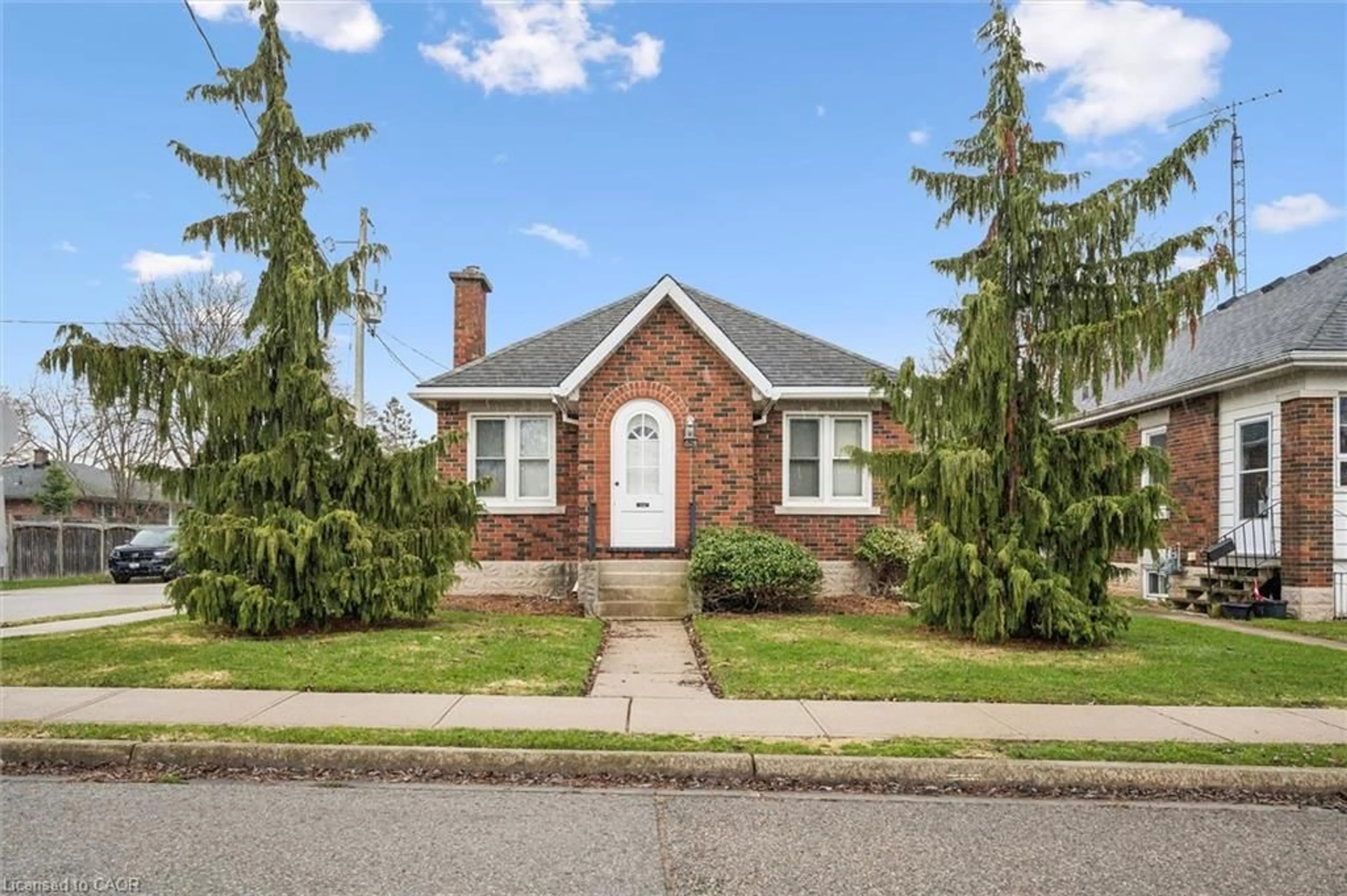 Home with brick exterior material, street for 605 Waterloo St, Cambridge Ontario N3H 1P4