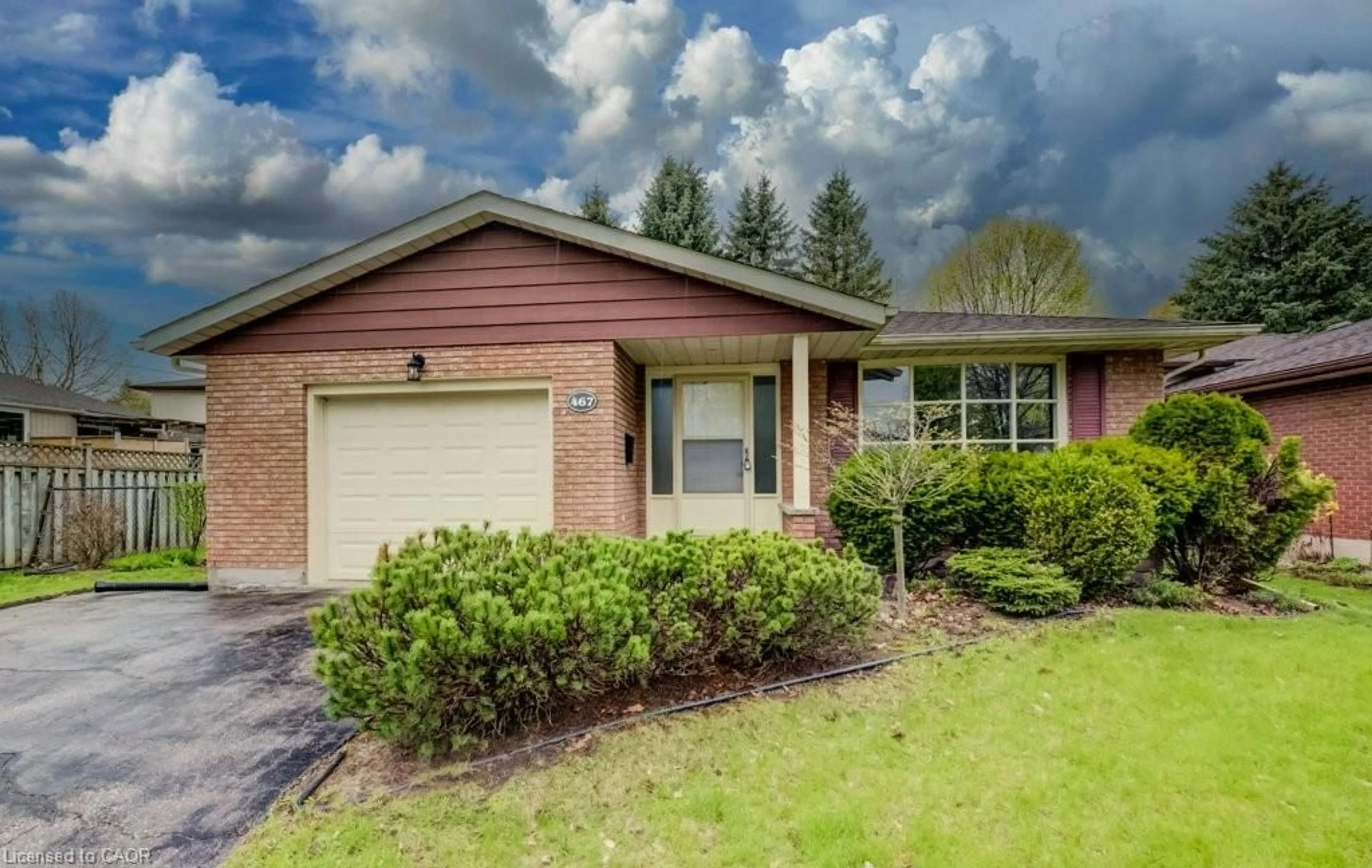 Home with brick exterior material, street for 467 Redfox Rd, Waterloo Ontario N2K 2V6
