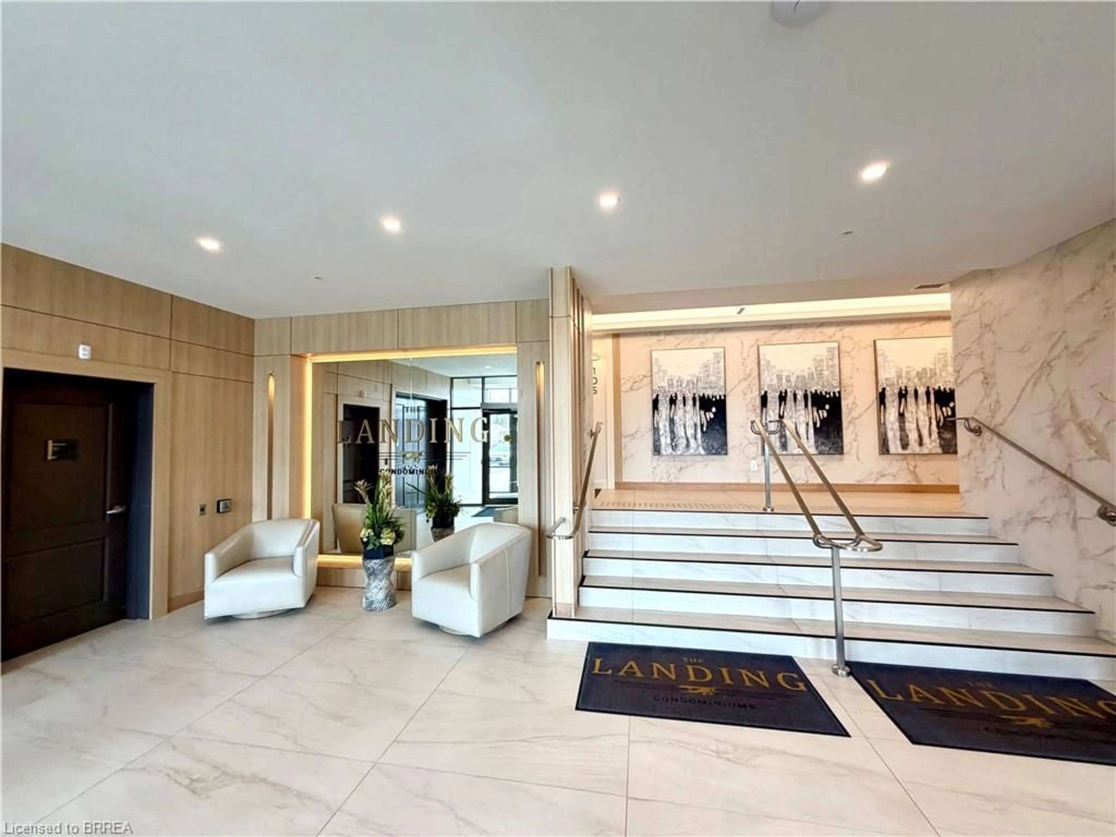 Lobby for 34 Norman St #211, Brantford Ontario N3R 2Y1