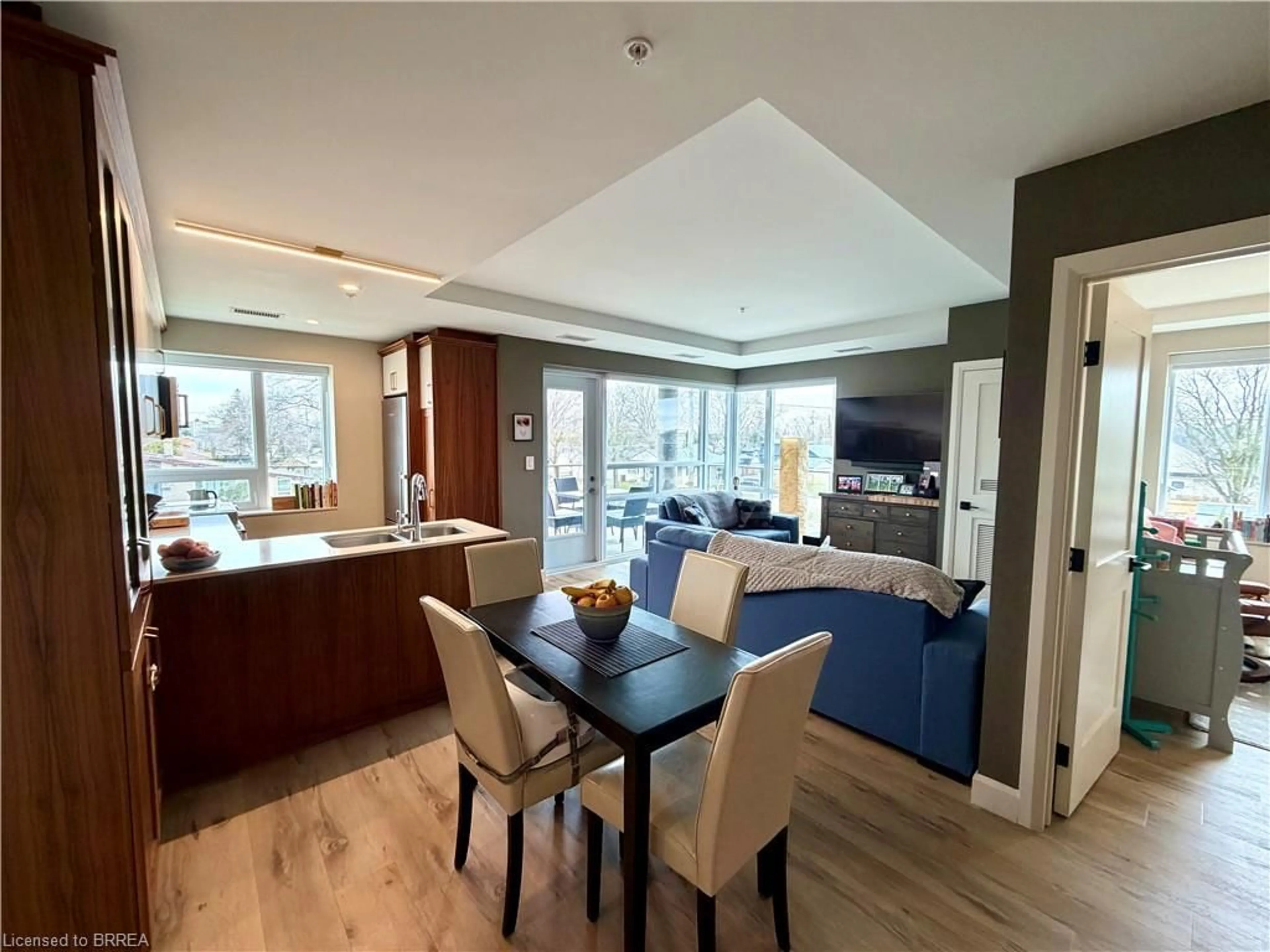 Unknown for 34 Norman St #211, Brantford Ontario N3R 2Y1