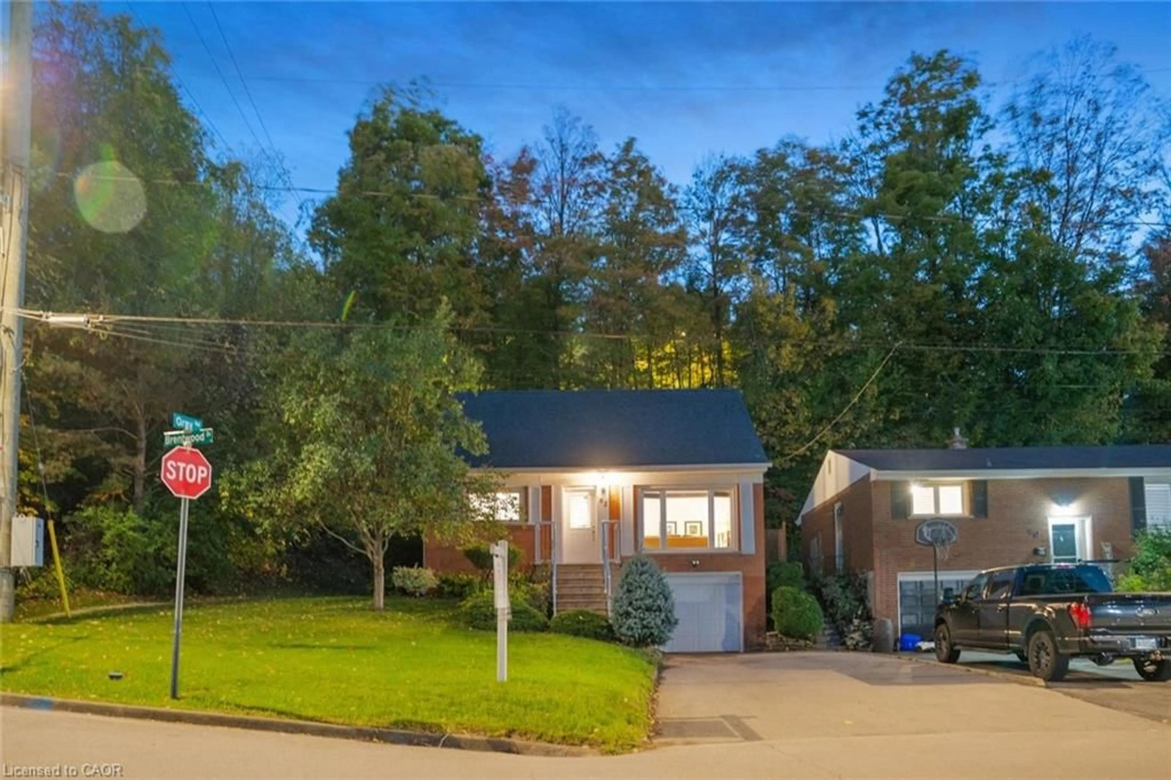 Unknown for 62 Brentwood Dr, Stoney Creek Ontario L8G 2W8