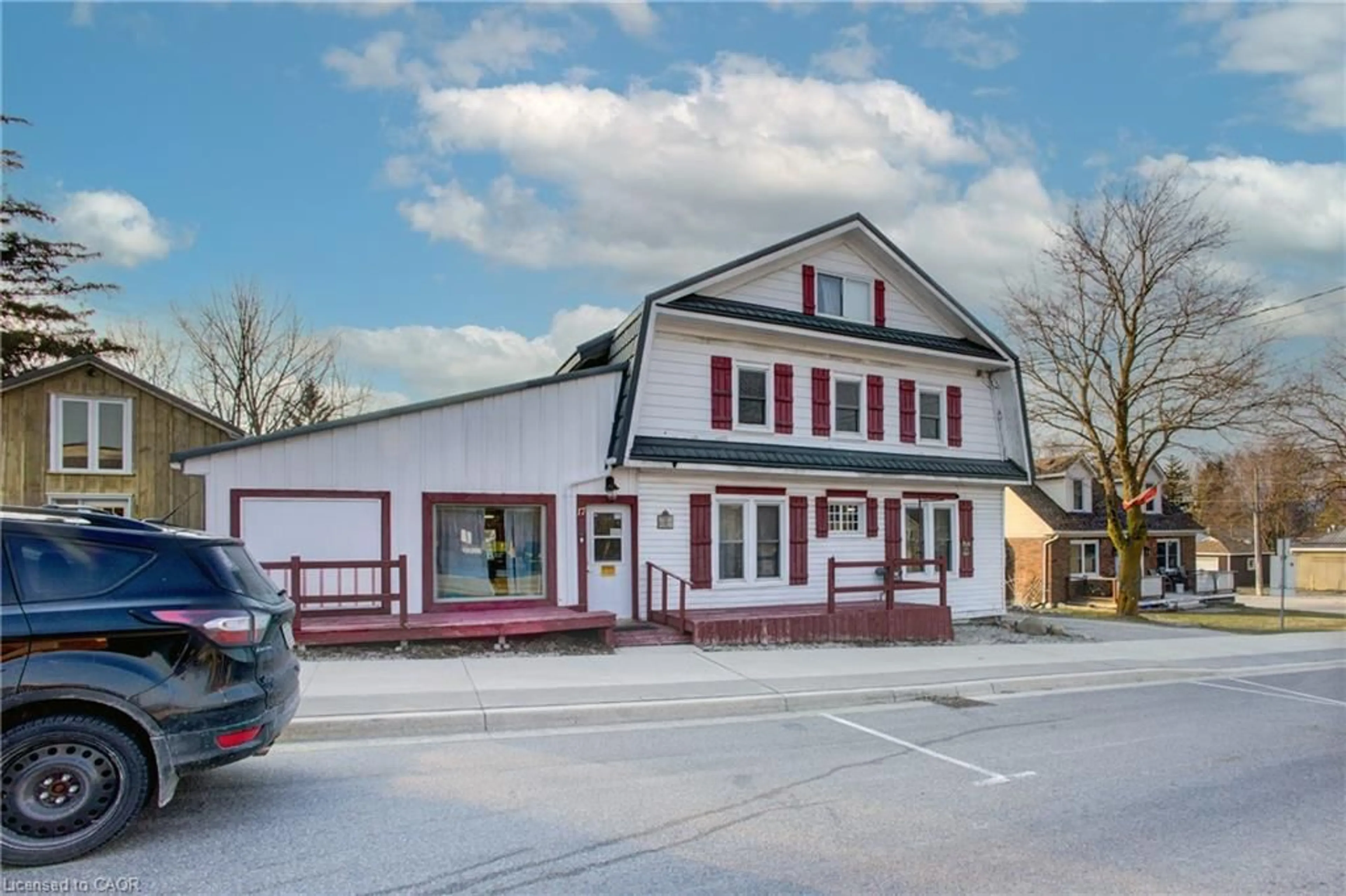 Unknown for 17 Arthur St, Harriston Ontario N0G 1Z0