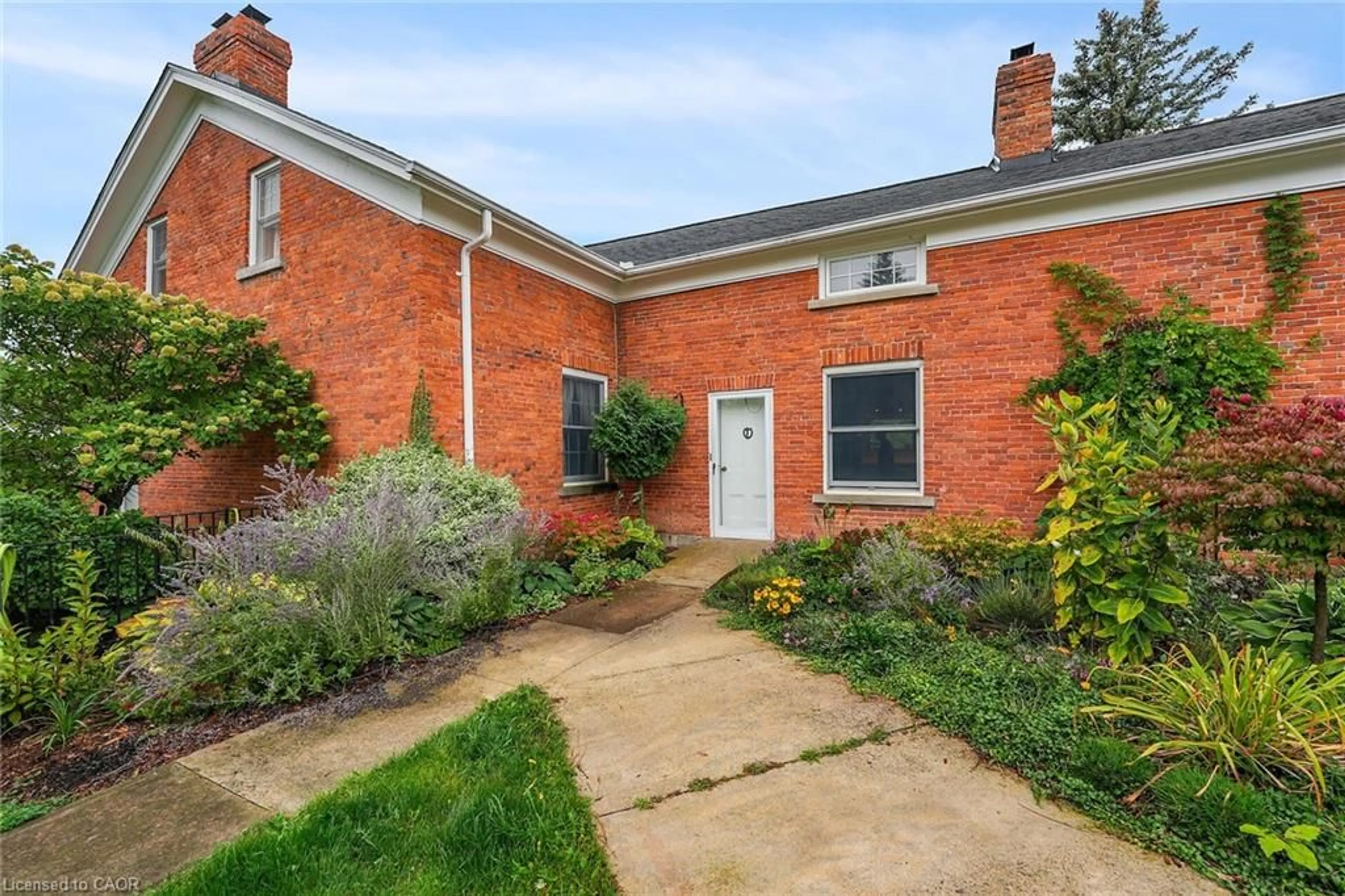 Home with brick exterior material, street for 2432 Seburn Rd, Fonthill Ontario L0S 1E6