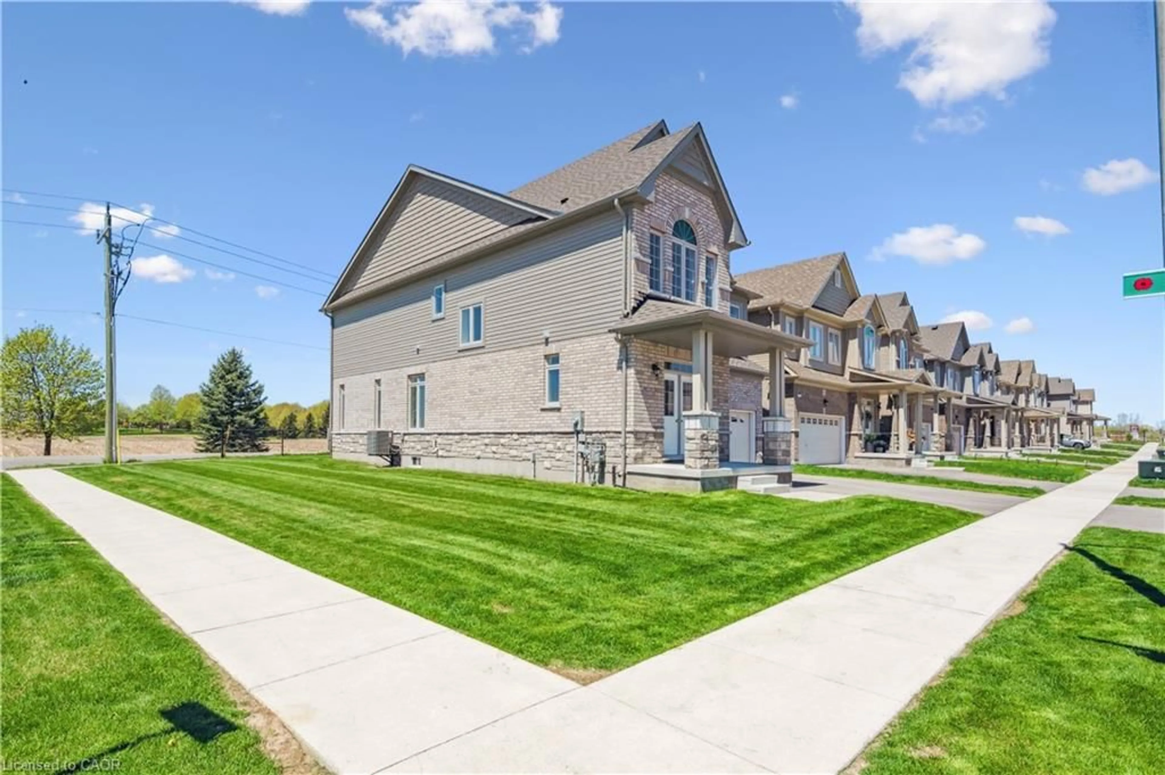 Unknown for 22 Henry Maracle St, Ayr Ontario N0B 1E0