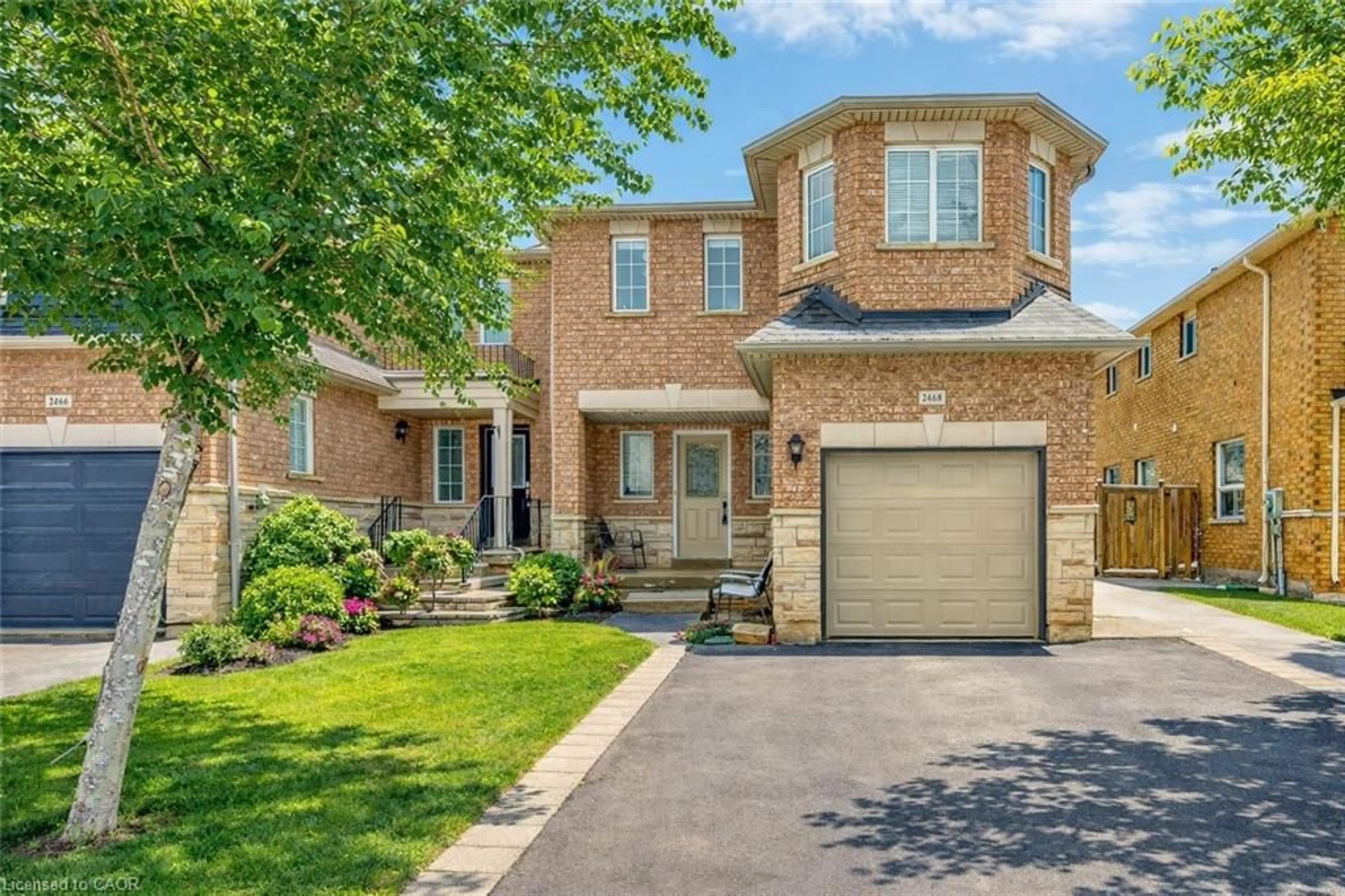 Home with brick exterior material, street for 2468 Newcastle Cres, Oakville Ontario L6M 4P3