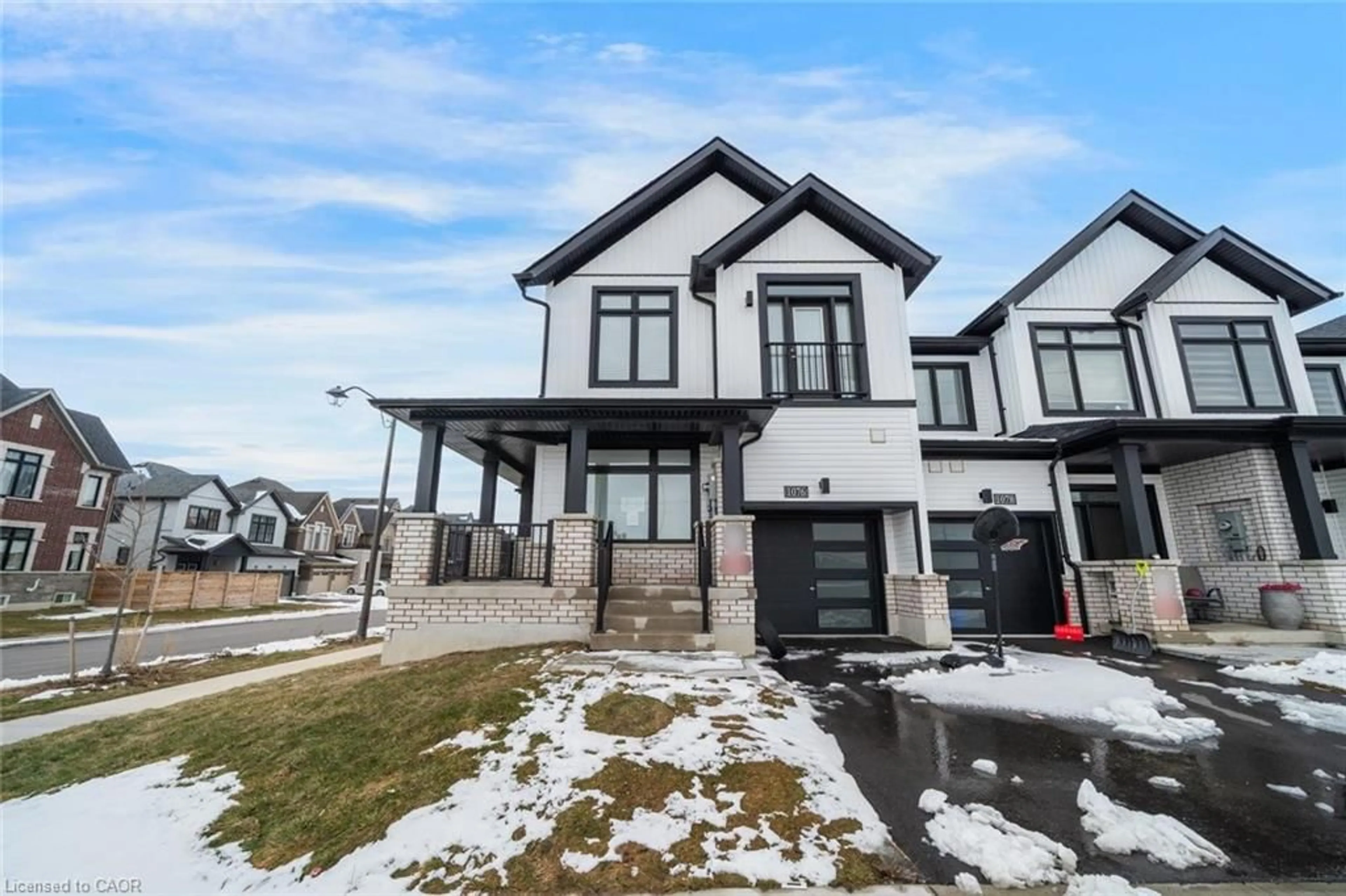 Home with brick exterior material, street for 1076 Thompson Dr, Oshawa Ontario L1L 0V5