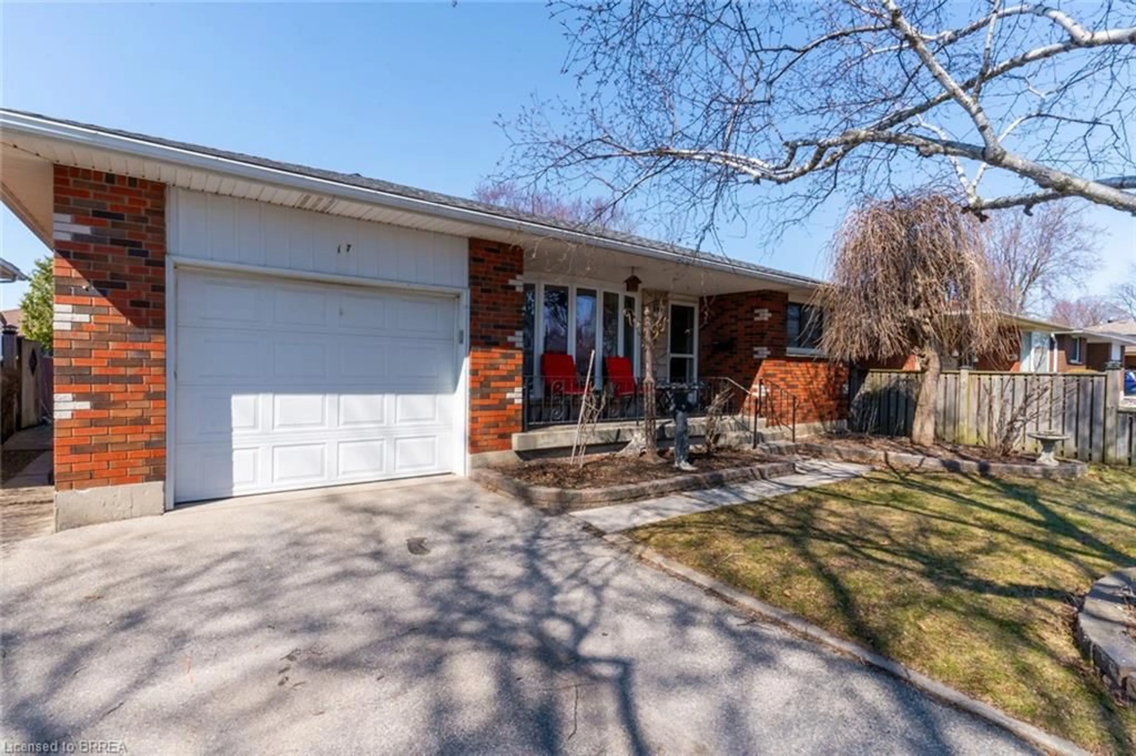 Home with brick exterior material, street for 17 Palm Cres, Brantford Ontario N3R 5G1