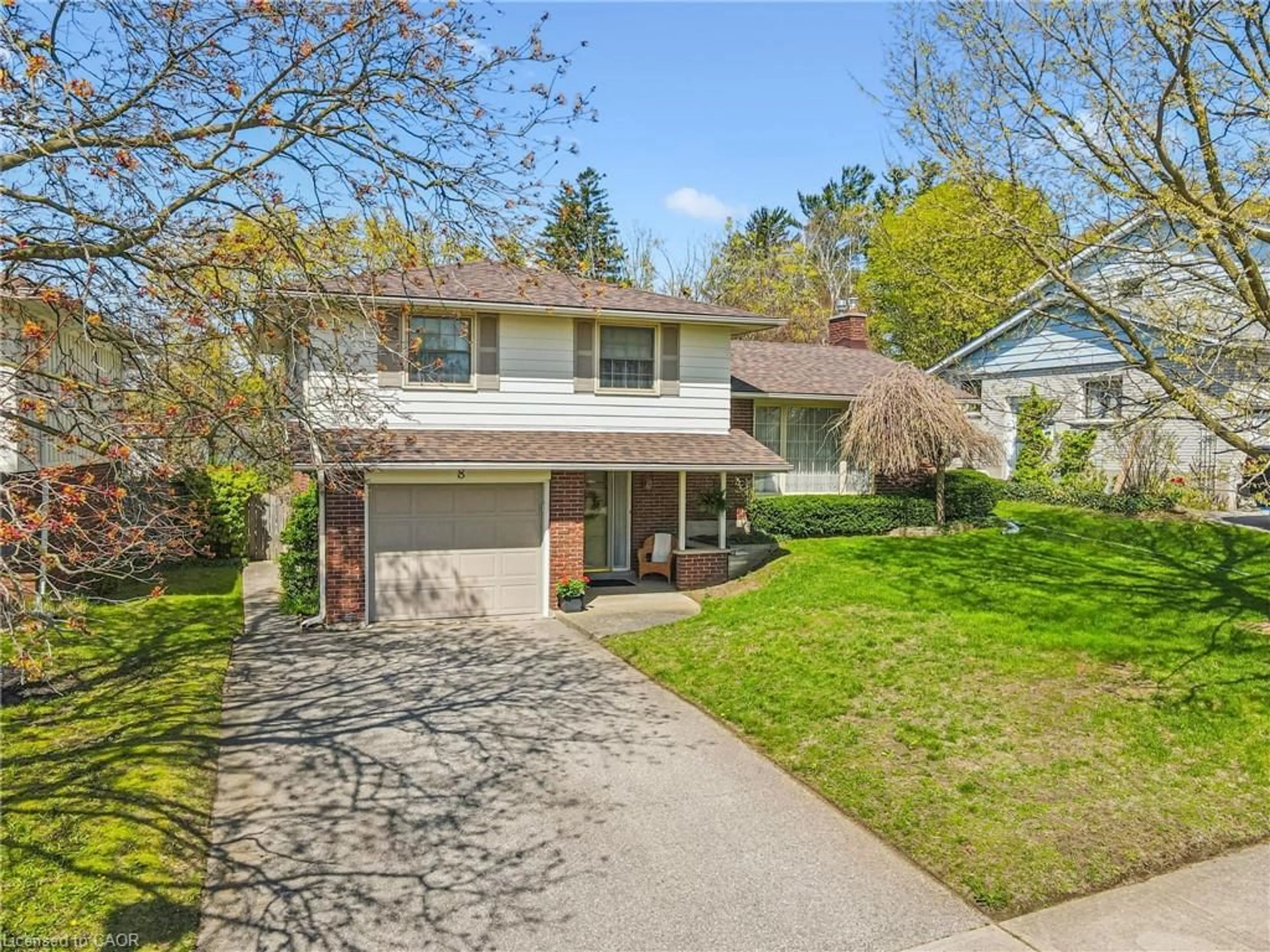 Unknown for 8 Crestwood Dr, Cambridge Ontario N1S 3N9