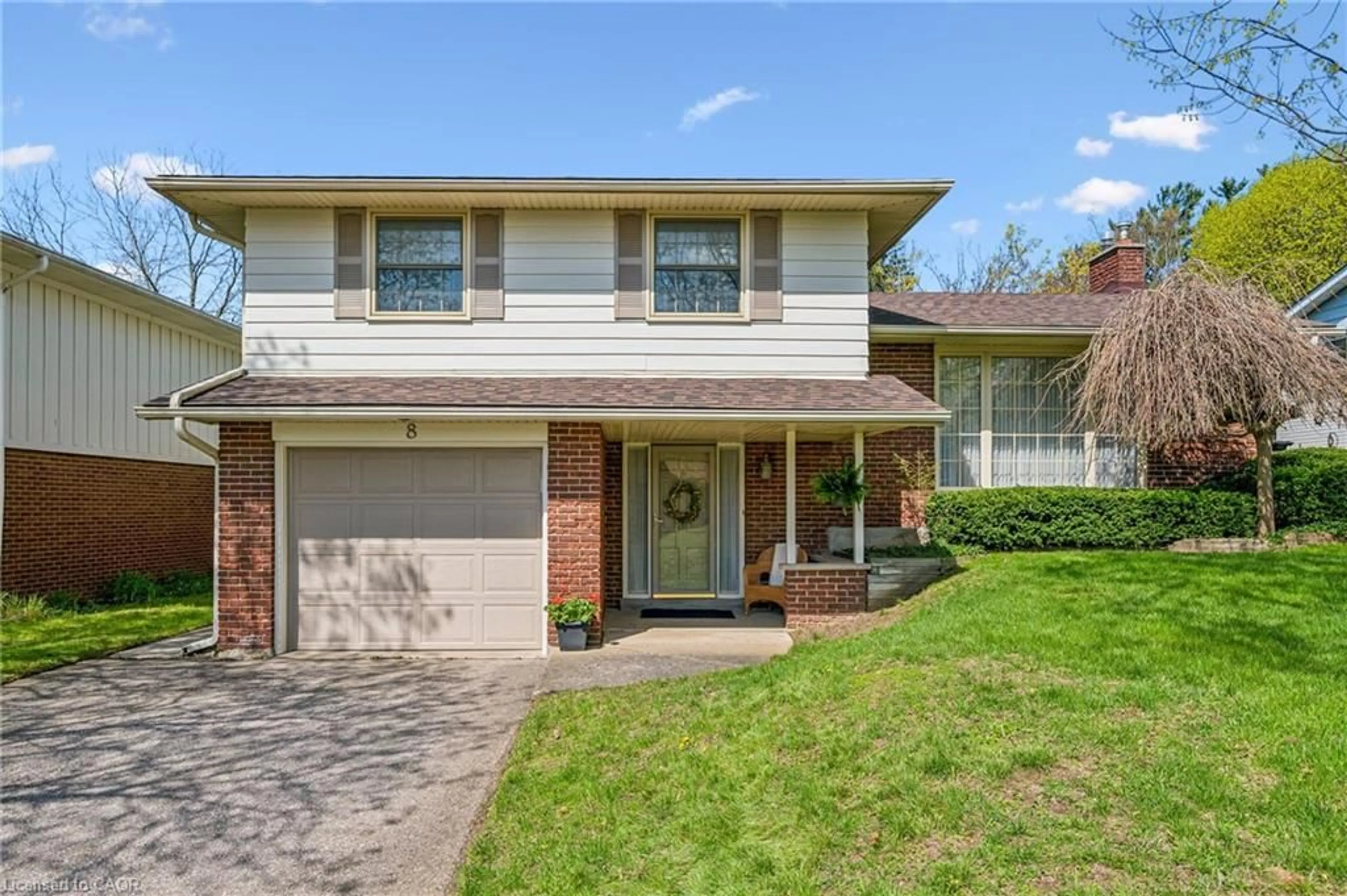 Home with brick exterior material, street for 8 Crestwood Dr, Cambridge Ontario N1S 3N9