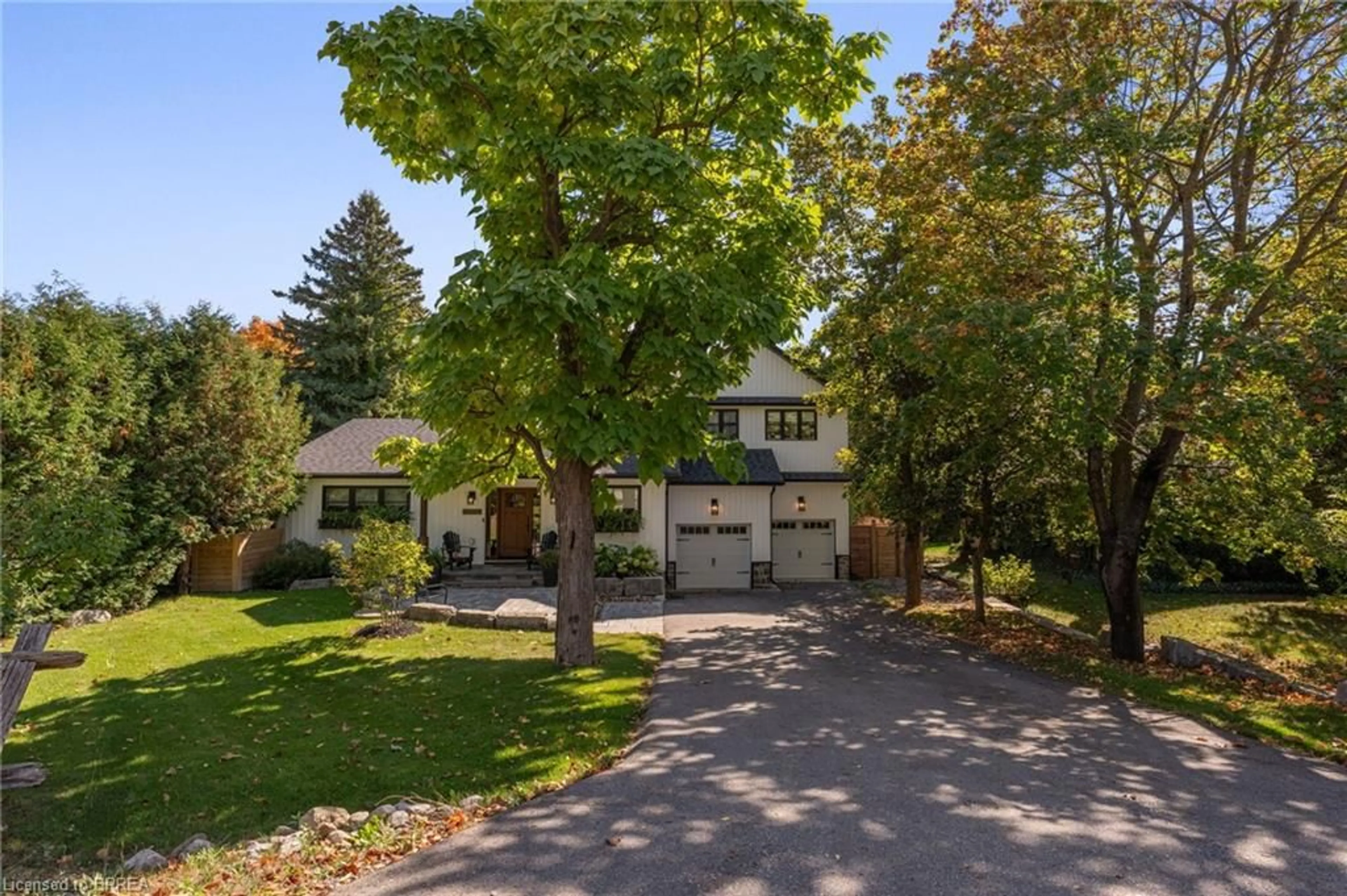 A pic from outside/outdoor area/front of a property/back of a property/a pic from drone, street for 10916 22nd Side Road, Halton Hills Ontario L0P 1H0