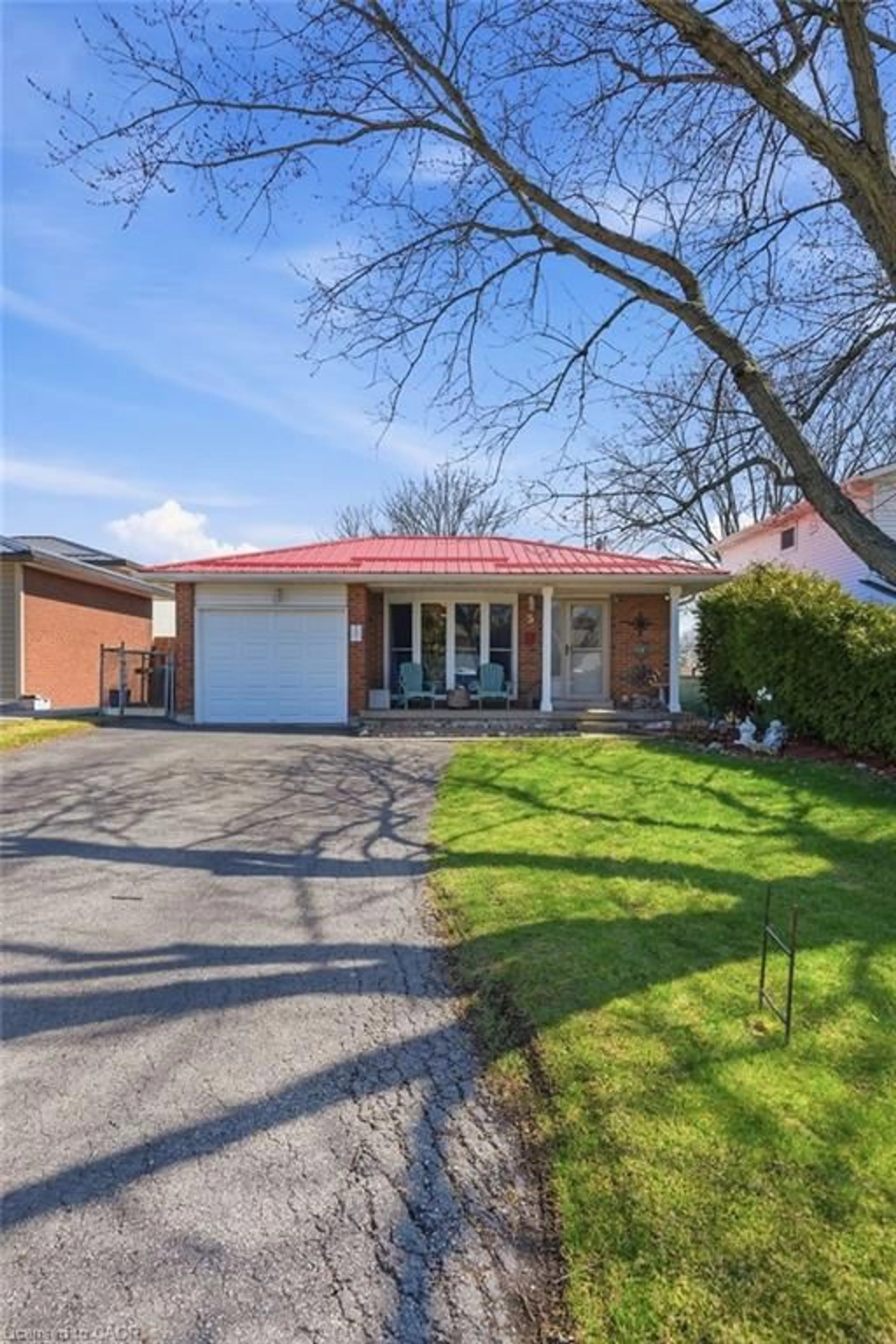 Home with brick exterior material, street for 5 Barton St, Cayuga Ontario N0A 1E0