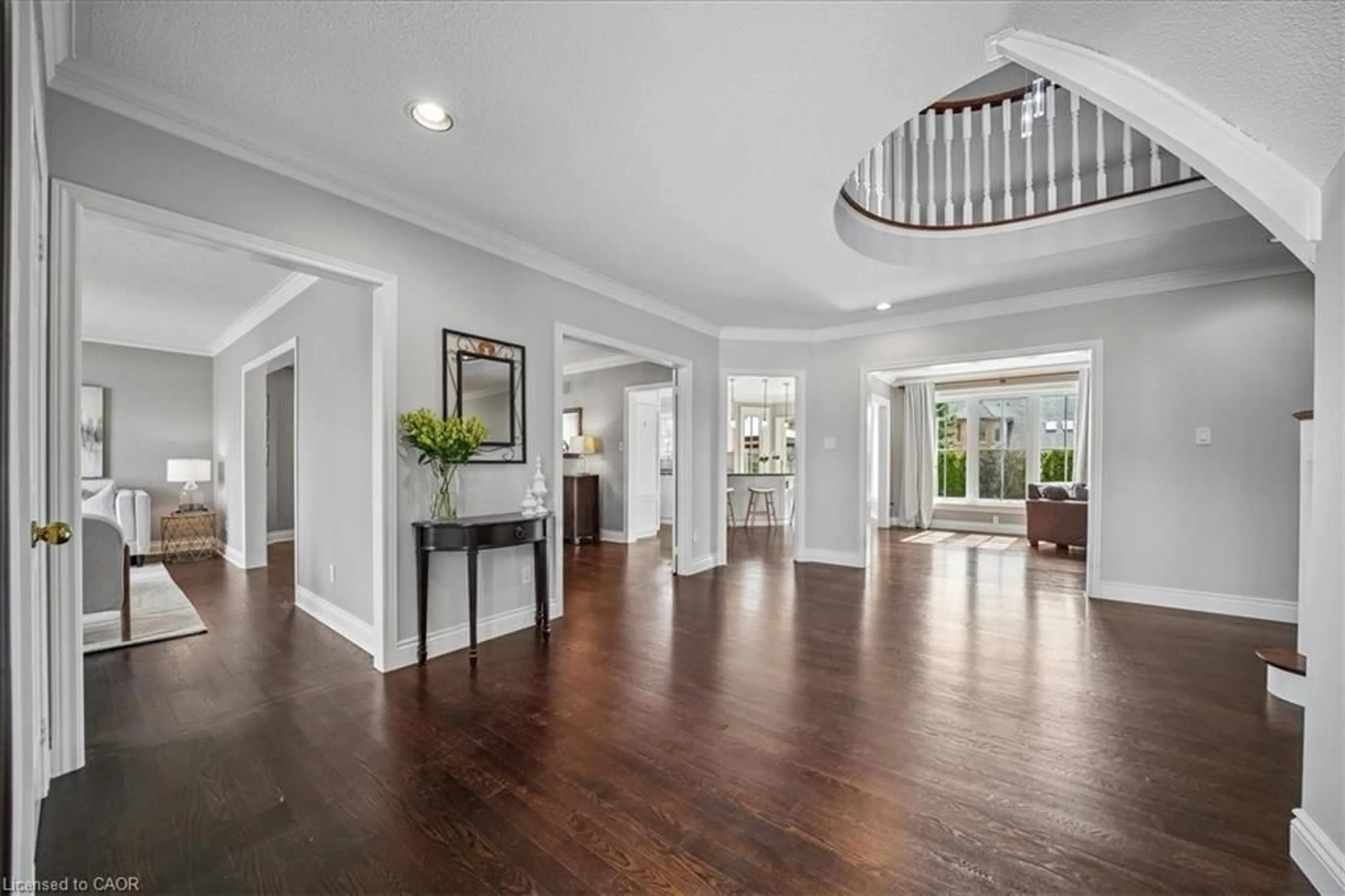Indoor foyer for 1494 The Links Dr, Oakville Ontario L6M 2P2