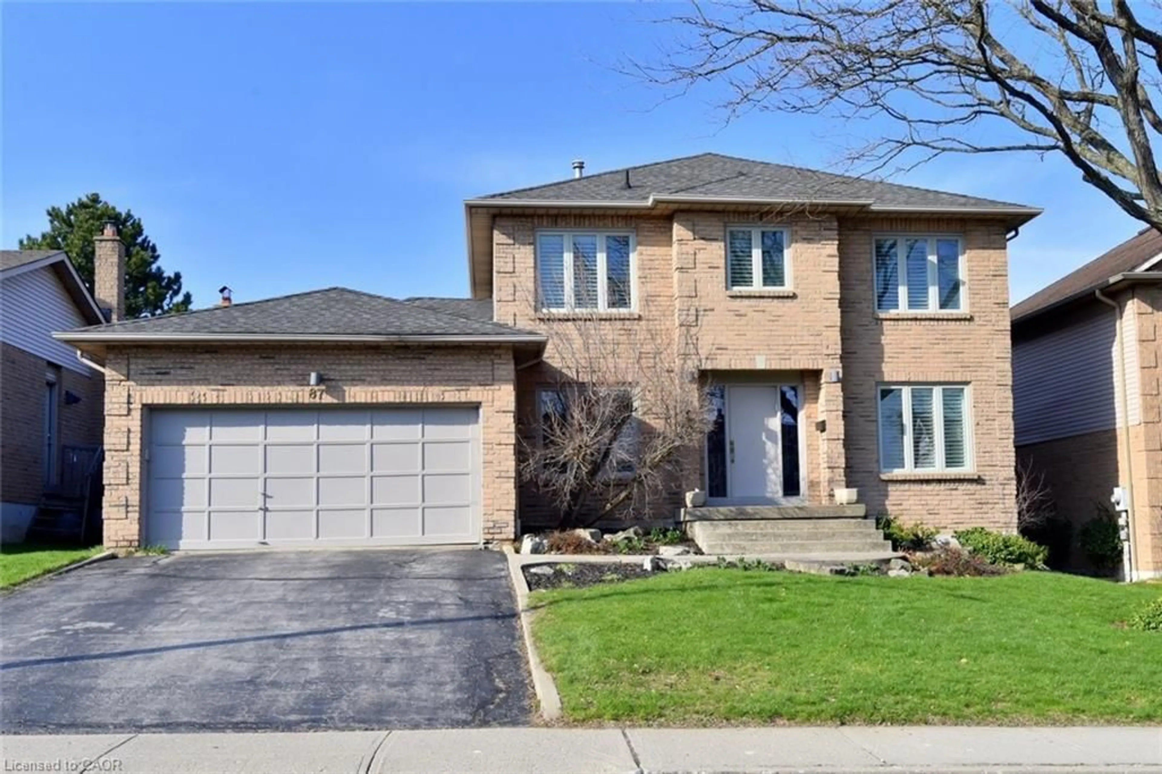 Home with brick exterior material, street for 87 Jerome Park Dr, Dundas Ontario L9H 6R8