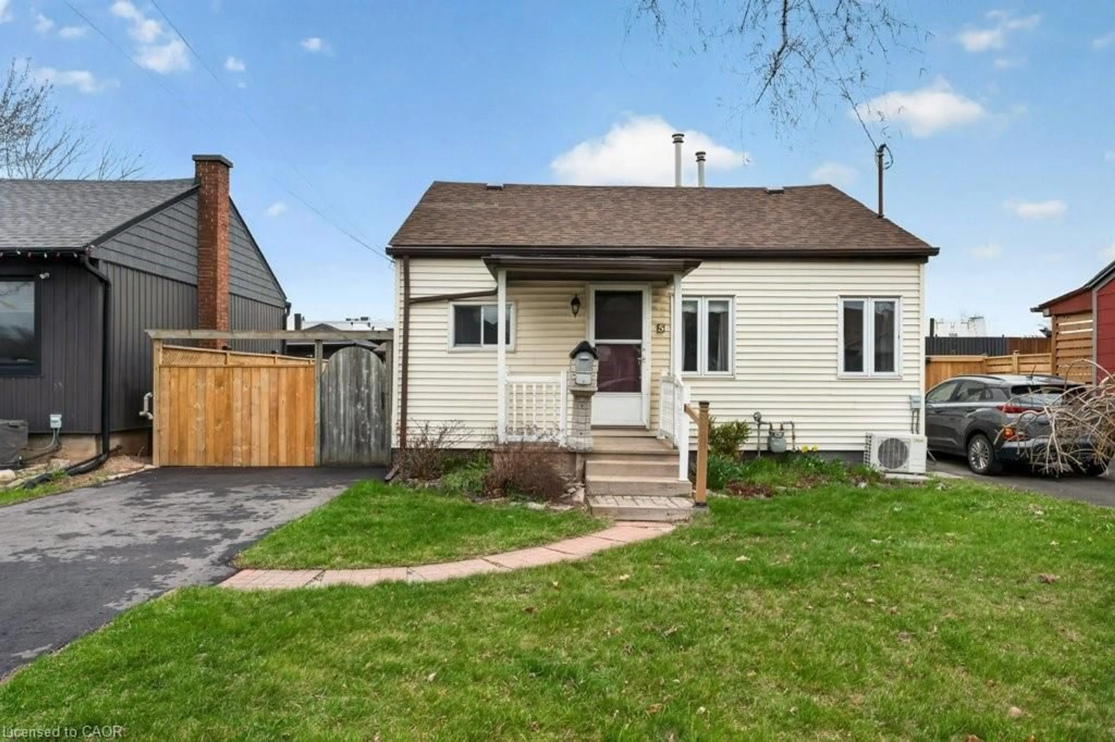 Unknown for 5 Mahony Ave, Hamilton Ontario L8H 3C3