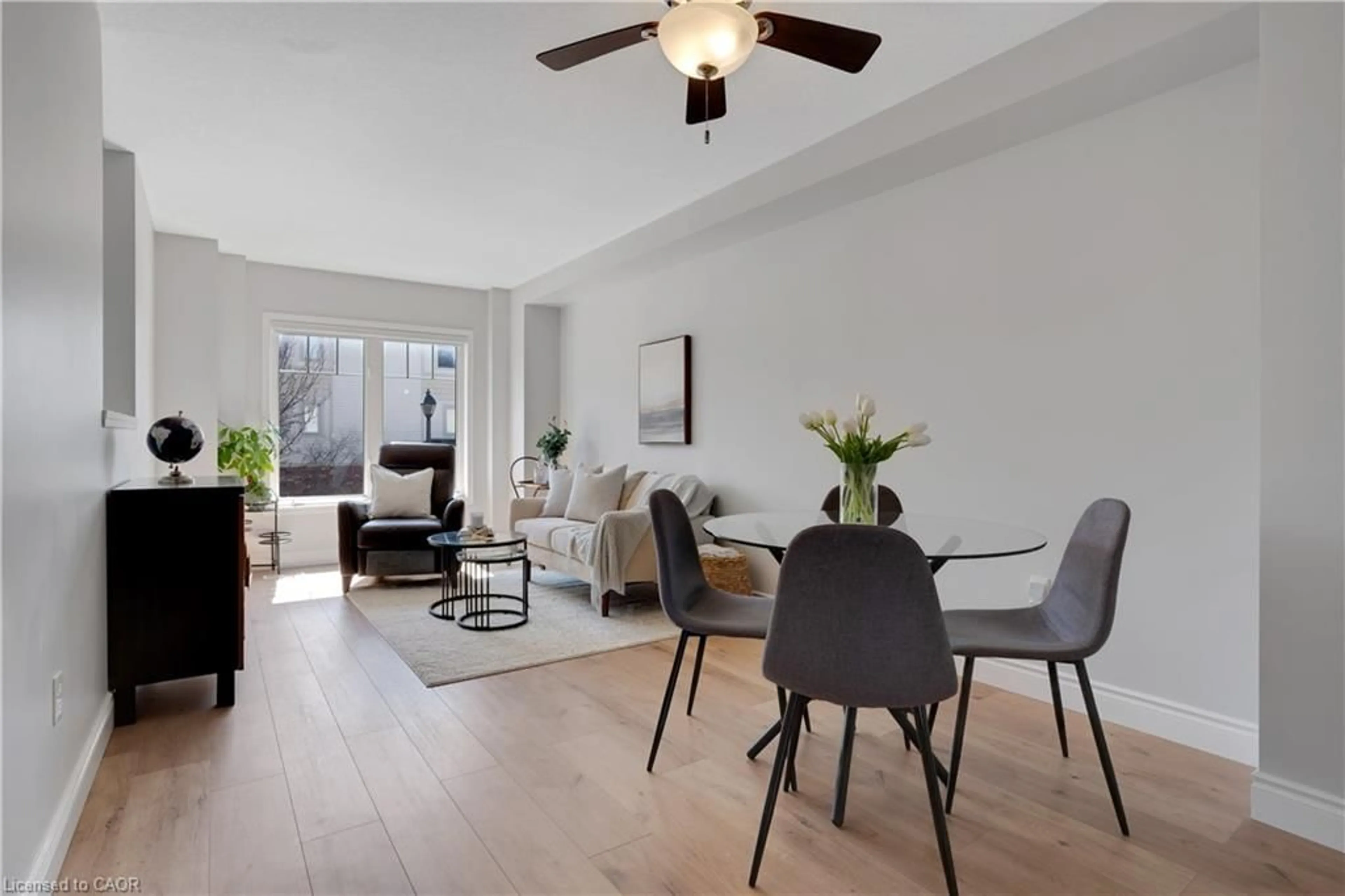 Living room with furniture, wood/laminate floor for 750 Lawrence St #91, Cambridge Ontario N3H 0A9