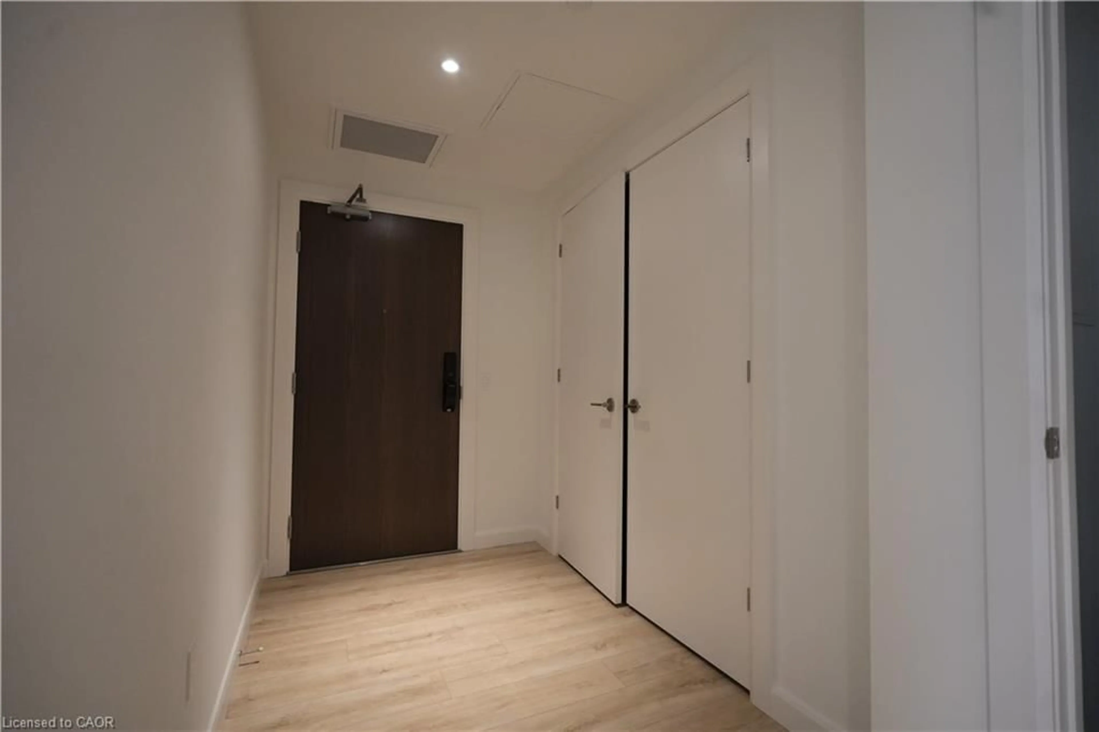 Unknown for 741 King St W Rear St #903, Kitchener Ontario N2G 1E5