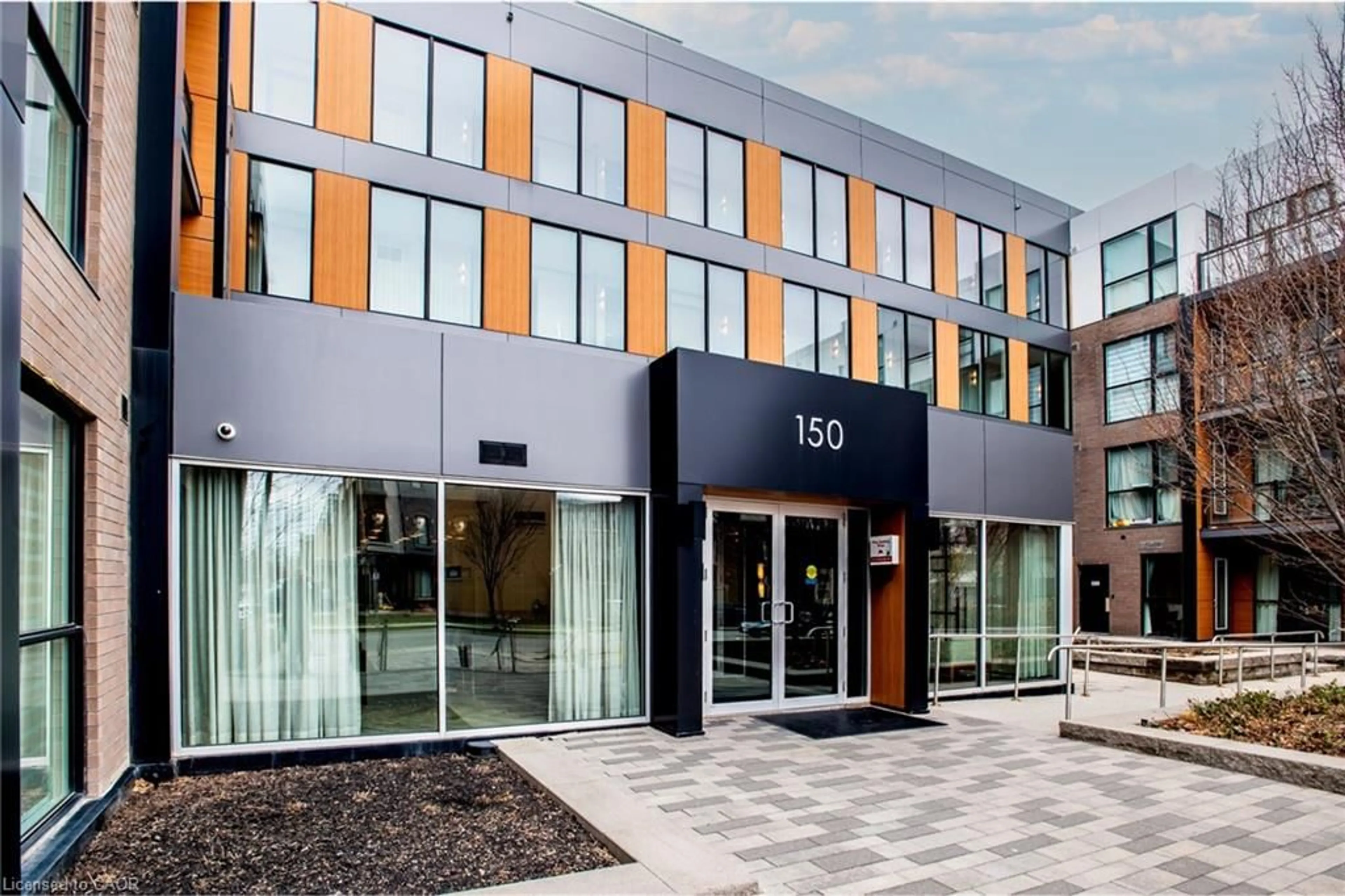 Unknown for 150 Sabina Dr #307, Oakville Ontario L6H 7C3