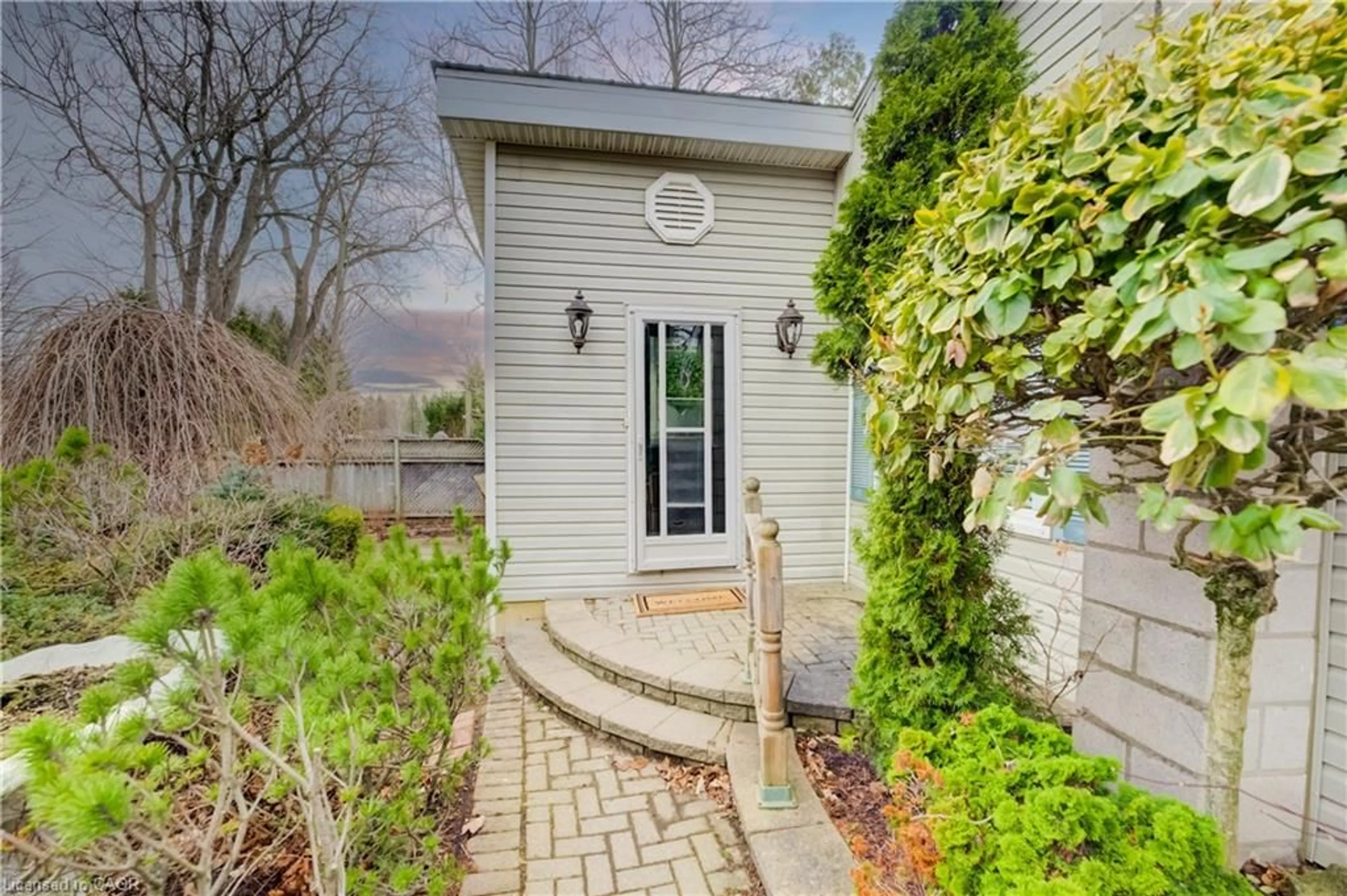 Unknown for 31 Church St, Scotland Ontario N0E 1R0