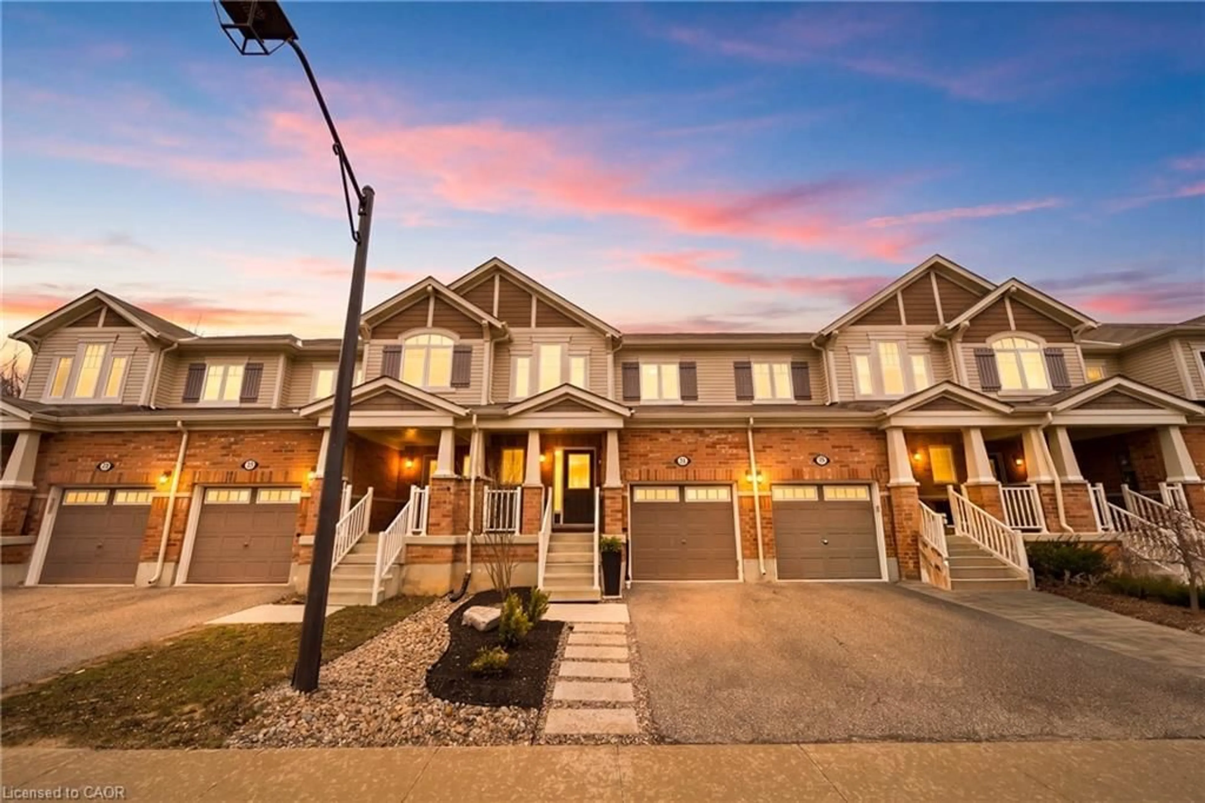 Unknown for 230 Avonsyde Blvd #31, Waterdown Ontario L8B 1T9