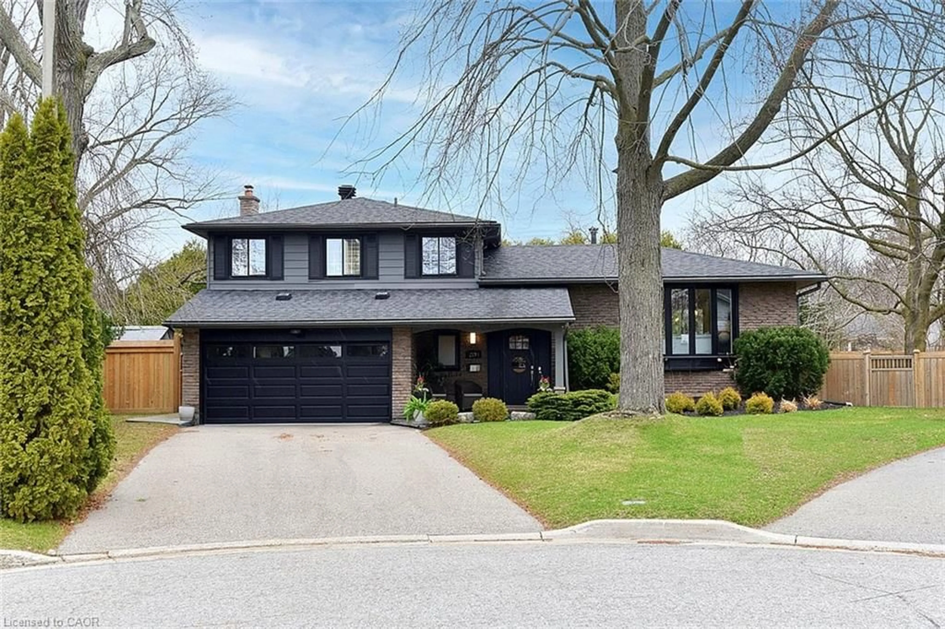 Home with brick exterior material, street for 291 Carla Crt, Burlington Ontario L7L 1P4