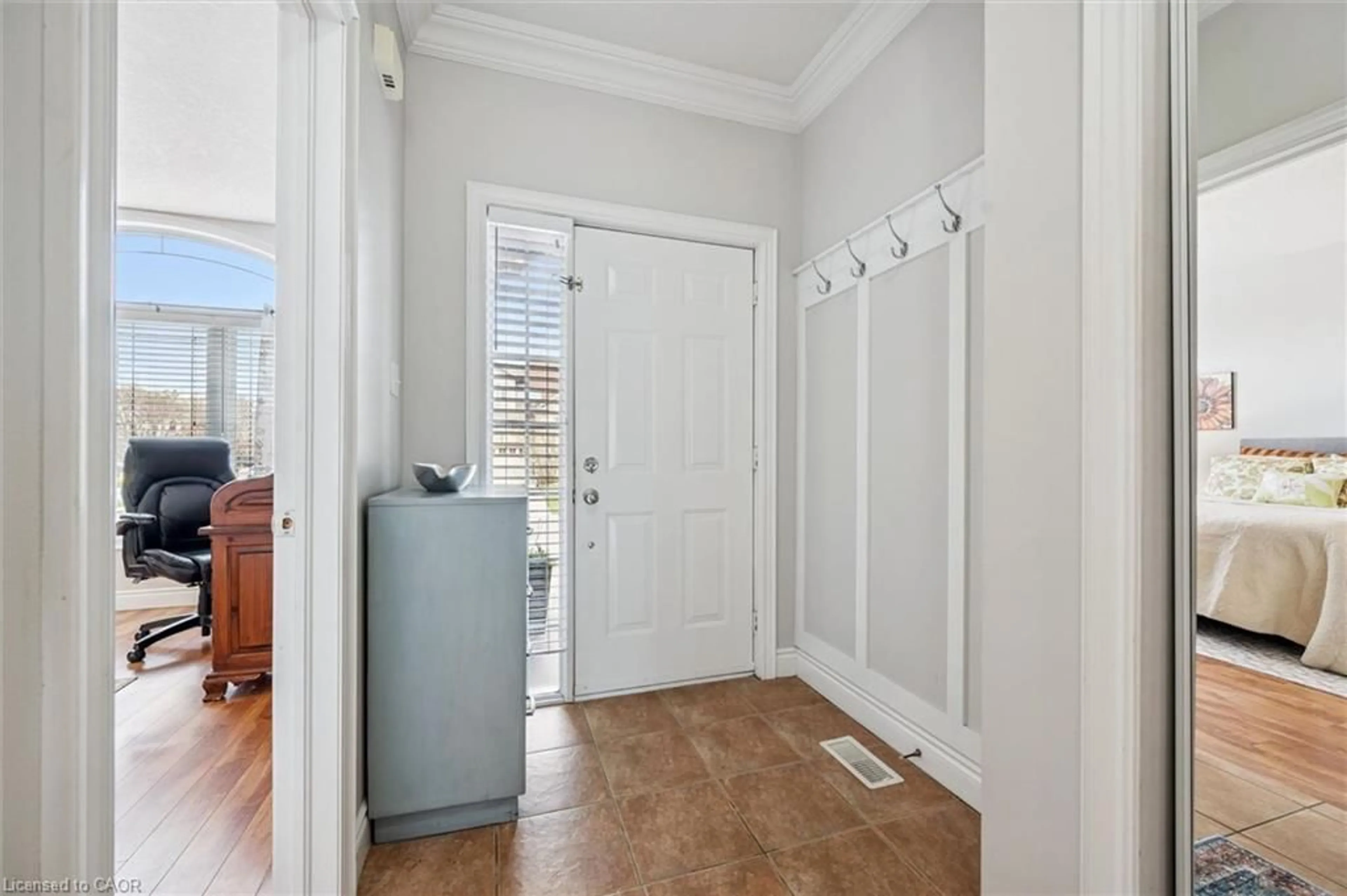 Indoor entryway for 31 Pamela Lane, Cambridge Ontario N1R 8P7