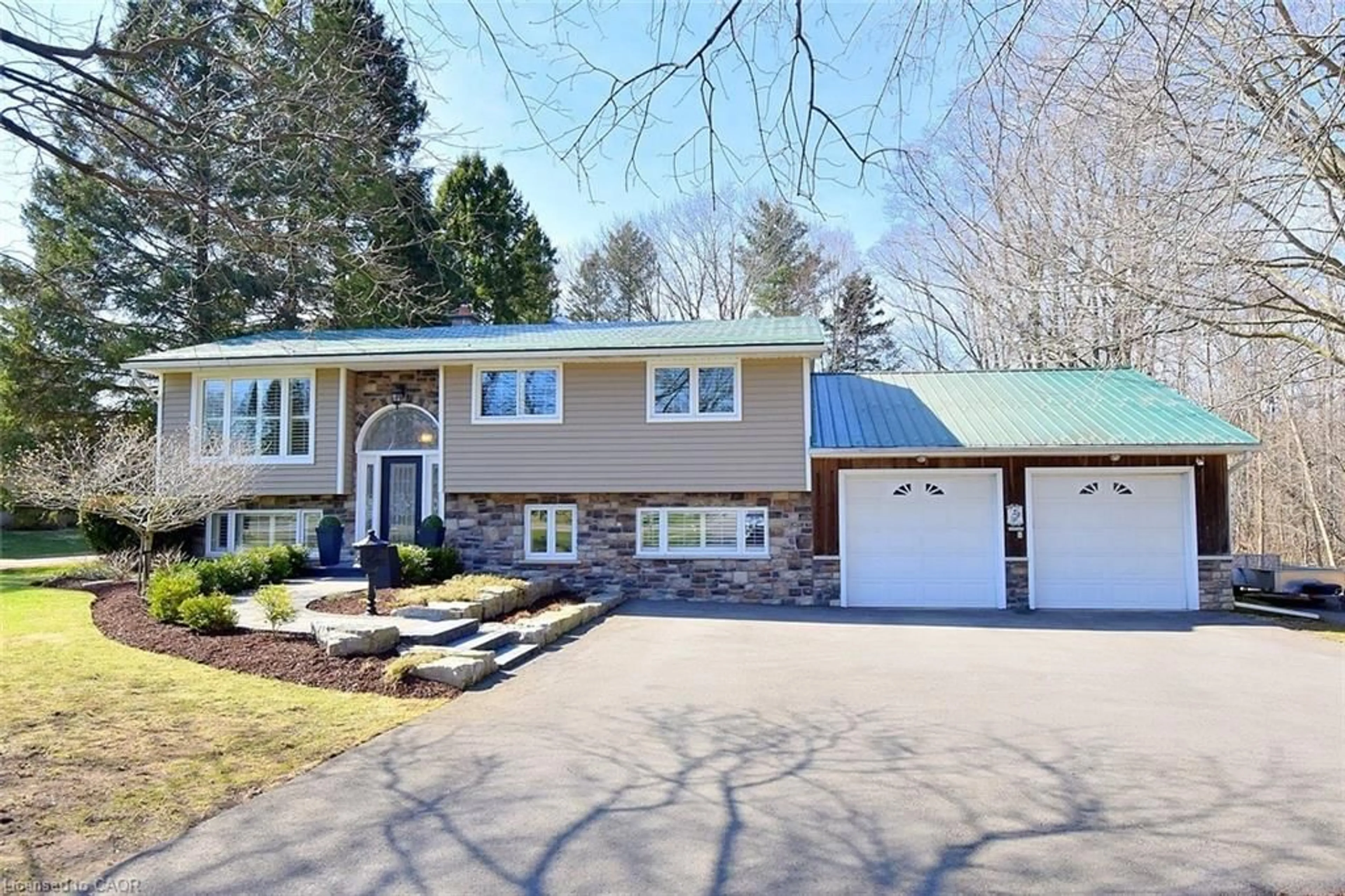 Home with vinyl exterior material, street for 181 Carlisle Rd, Carlisle Ontario L0R 1H2