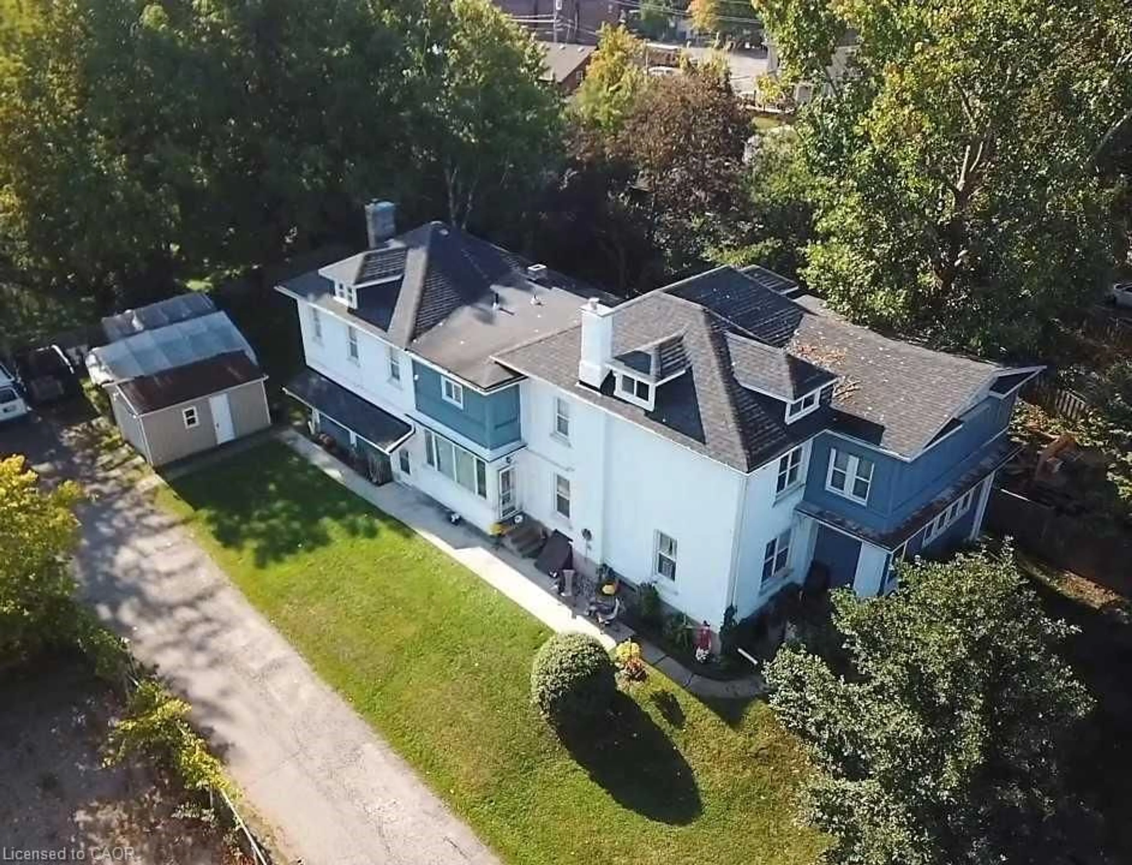 A pic from outside/outdoor area/front of a property/back of a property/a pic from drone, building for 12 Tannery St, Cambridge Ontario N3C 2B9