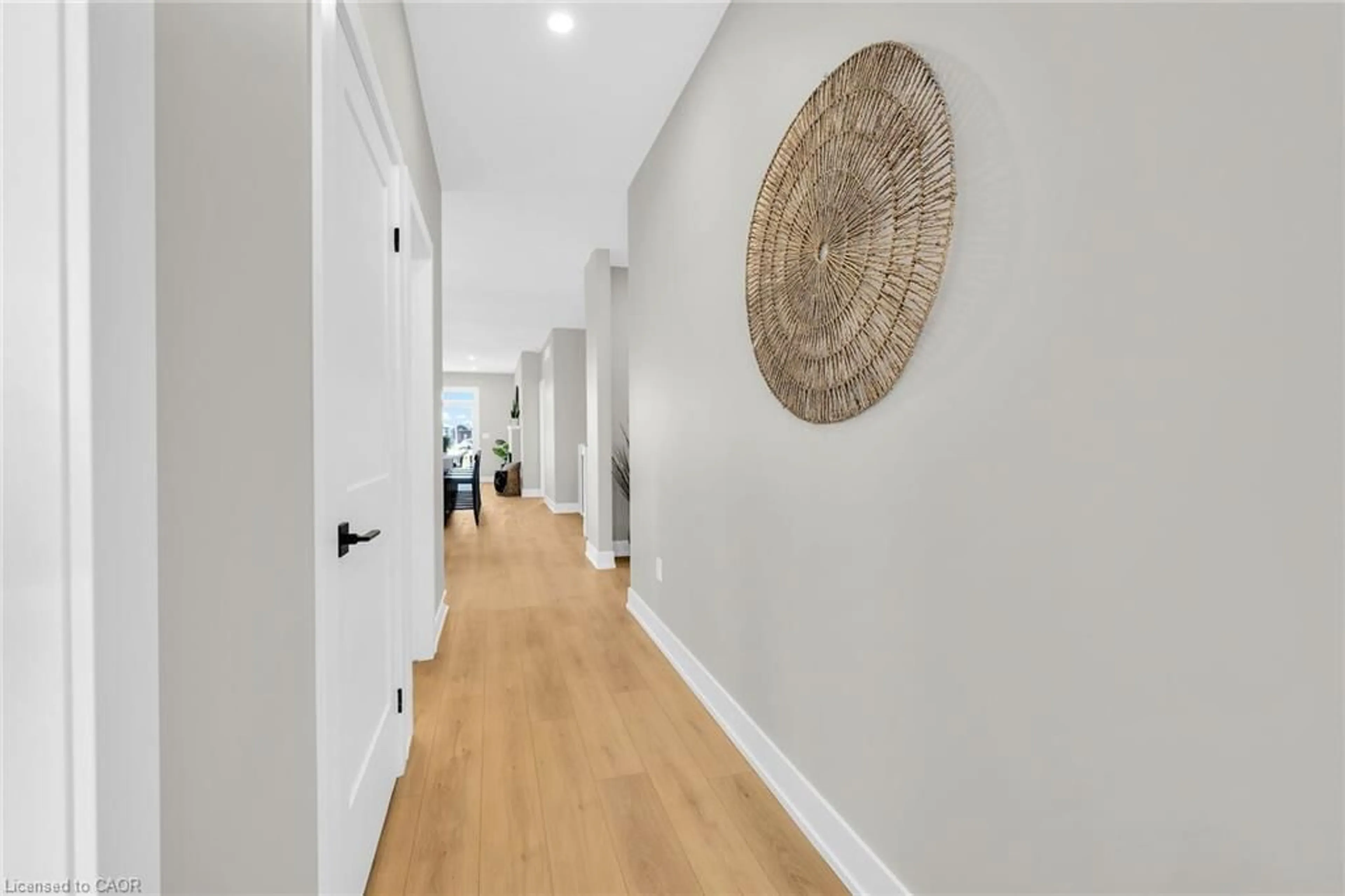 Indoor entryway for 196 Lafayette Blvd, Jarvis Ontario N0A 1J0