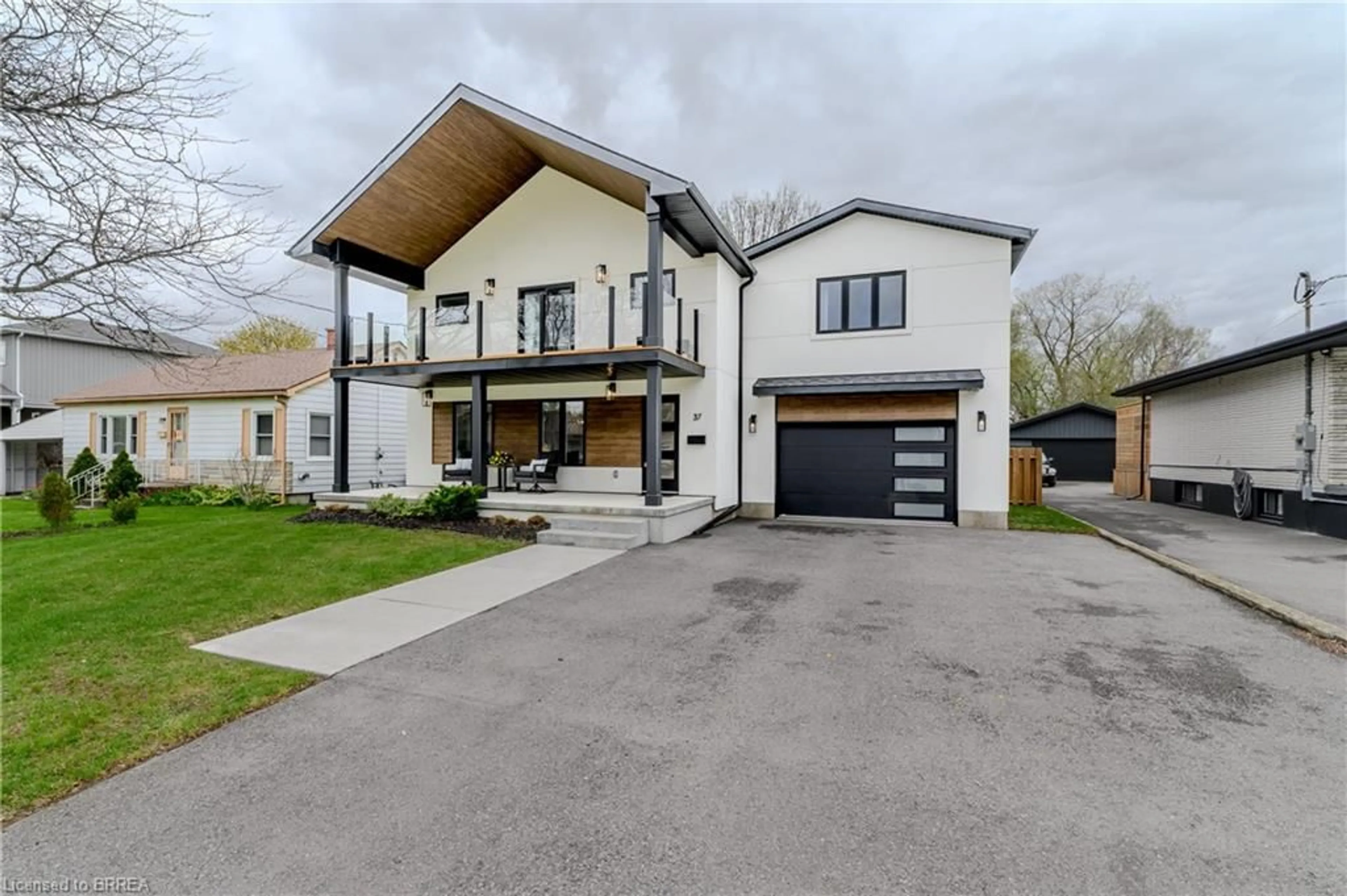 Home with brick exterior material, street for 37 Barnes Ave, Brantford Ontario N3R 4Y9