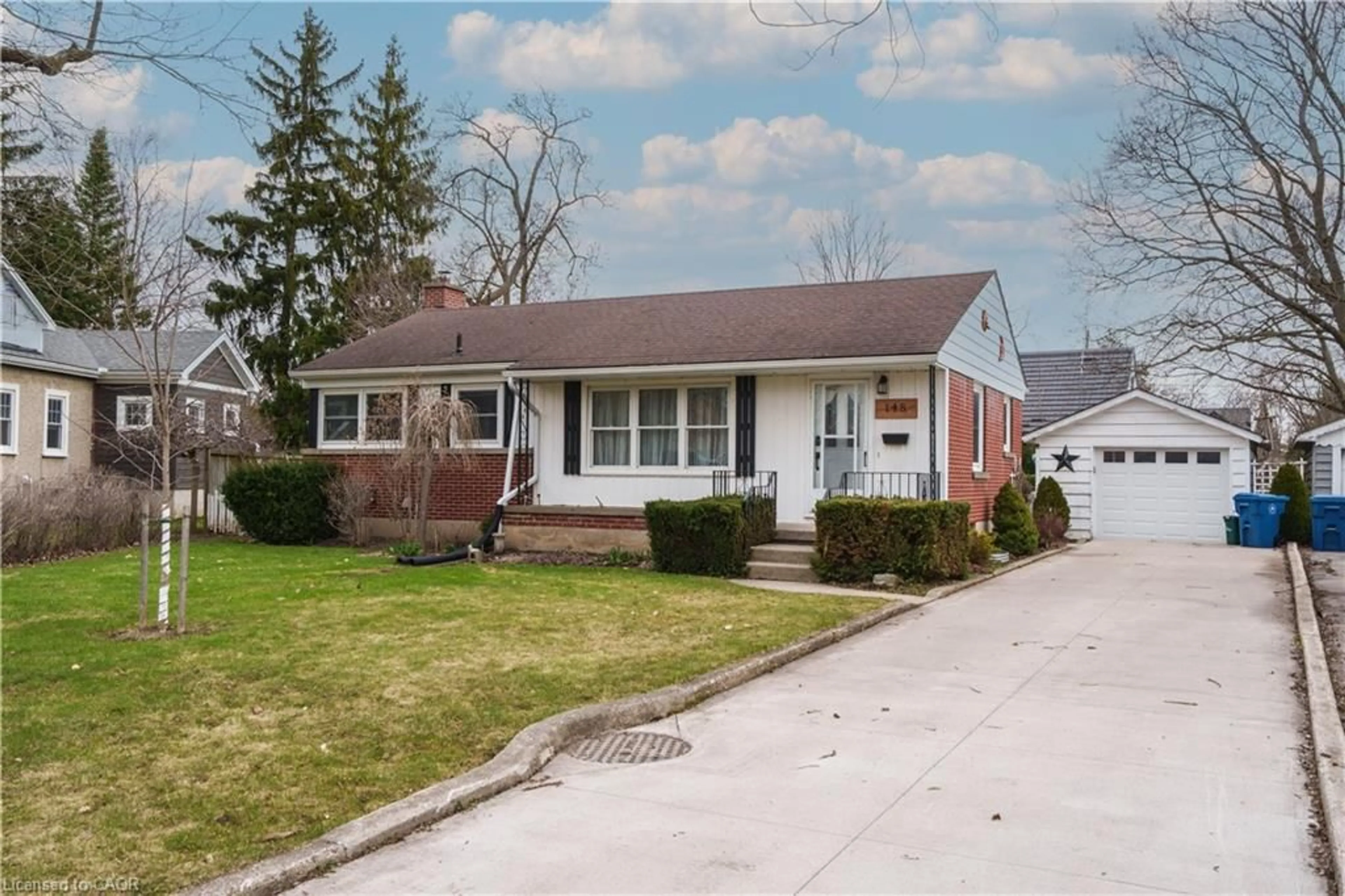 Home with vinyl exterior material, street for 148 Glastonbury Cres, Stratford Ontario N5A 6J3